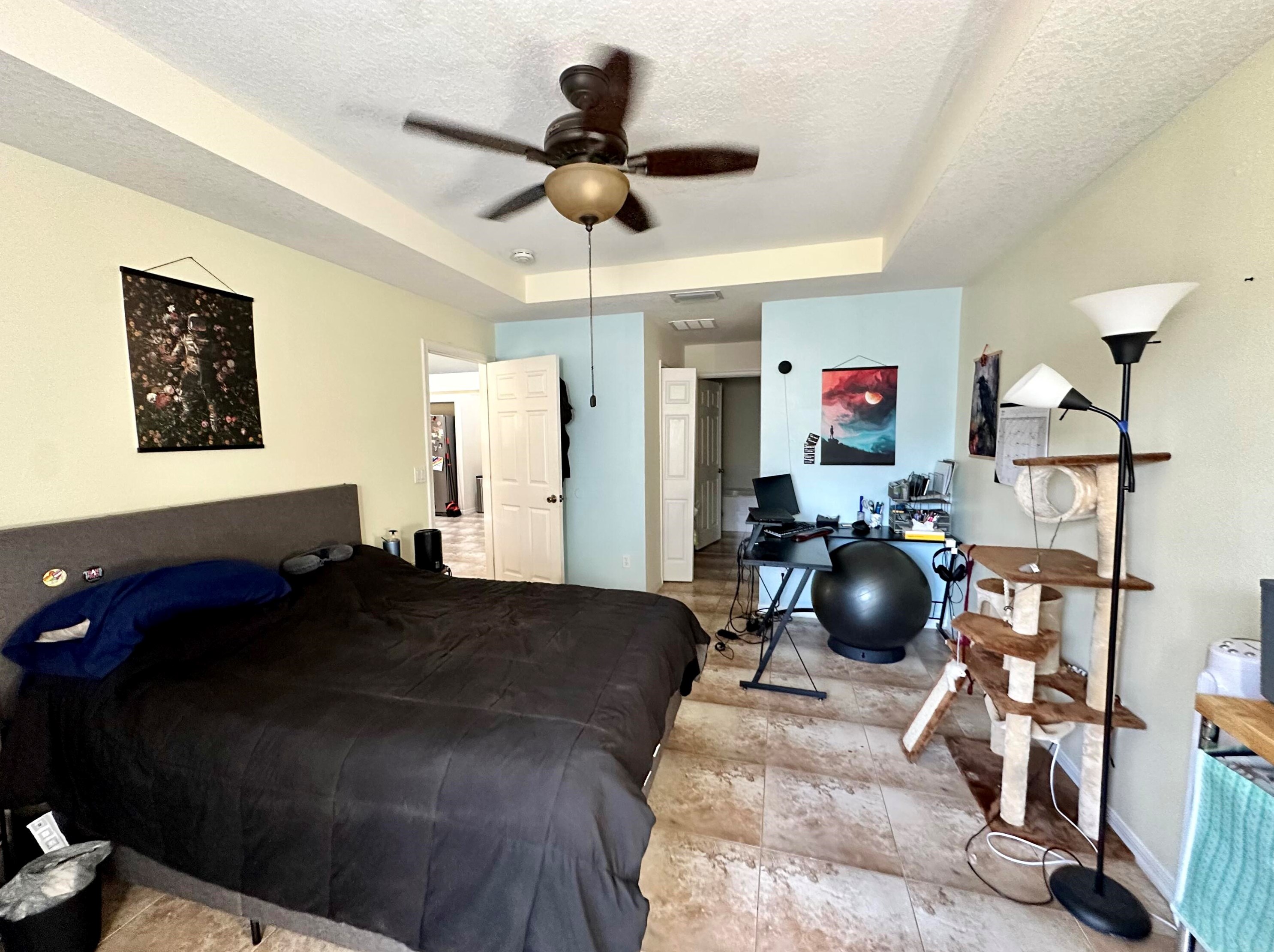 466 Essex Dr, Fort Pierce FL 34946-1229 exterior