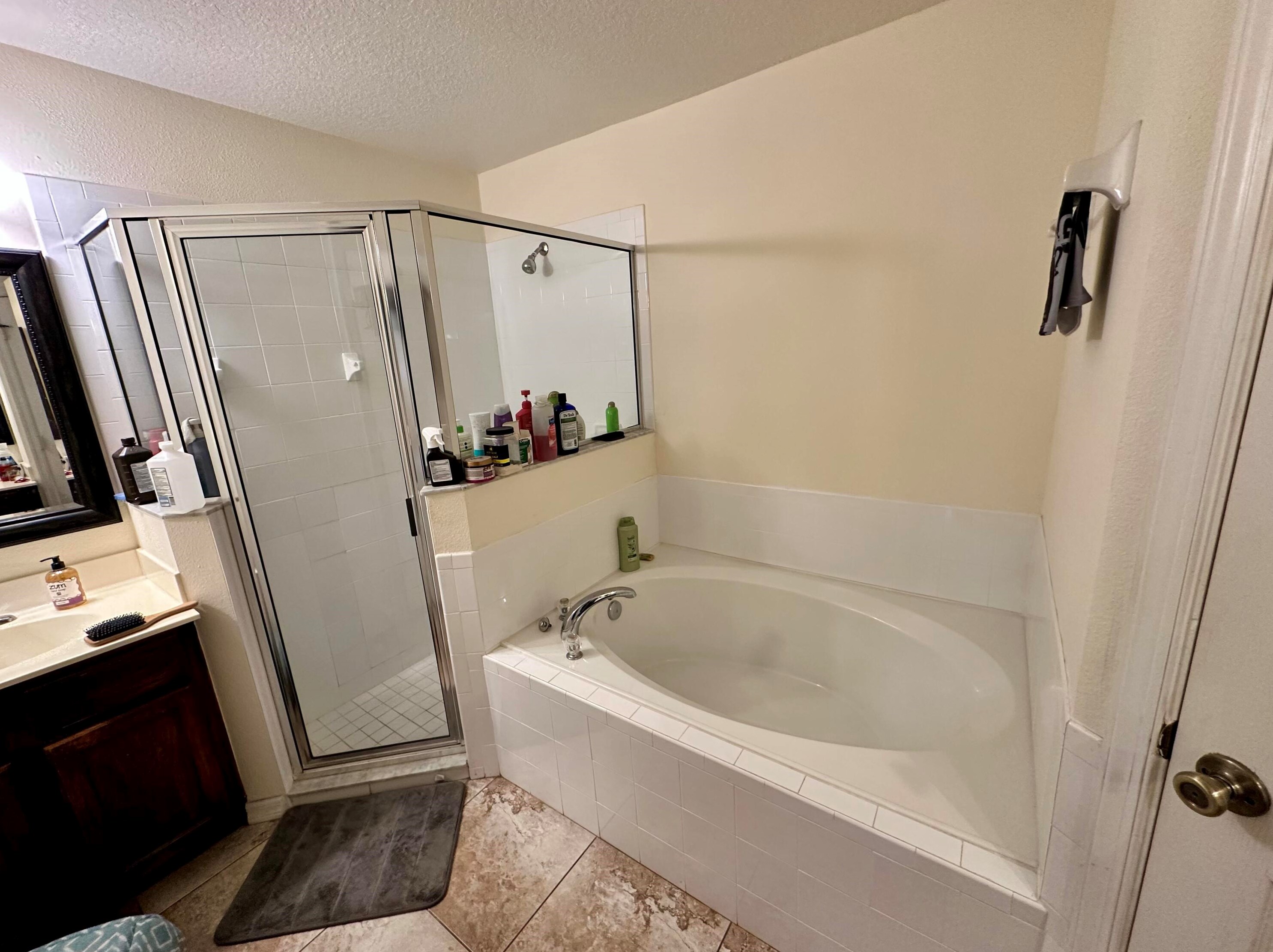 466 Essex Dr, Fort Pierce FL 34946-1229 exterior