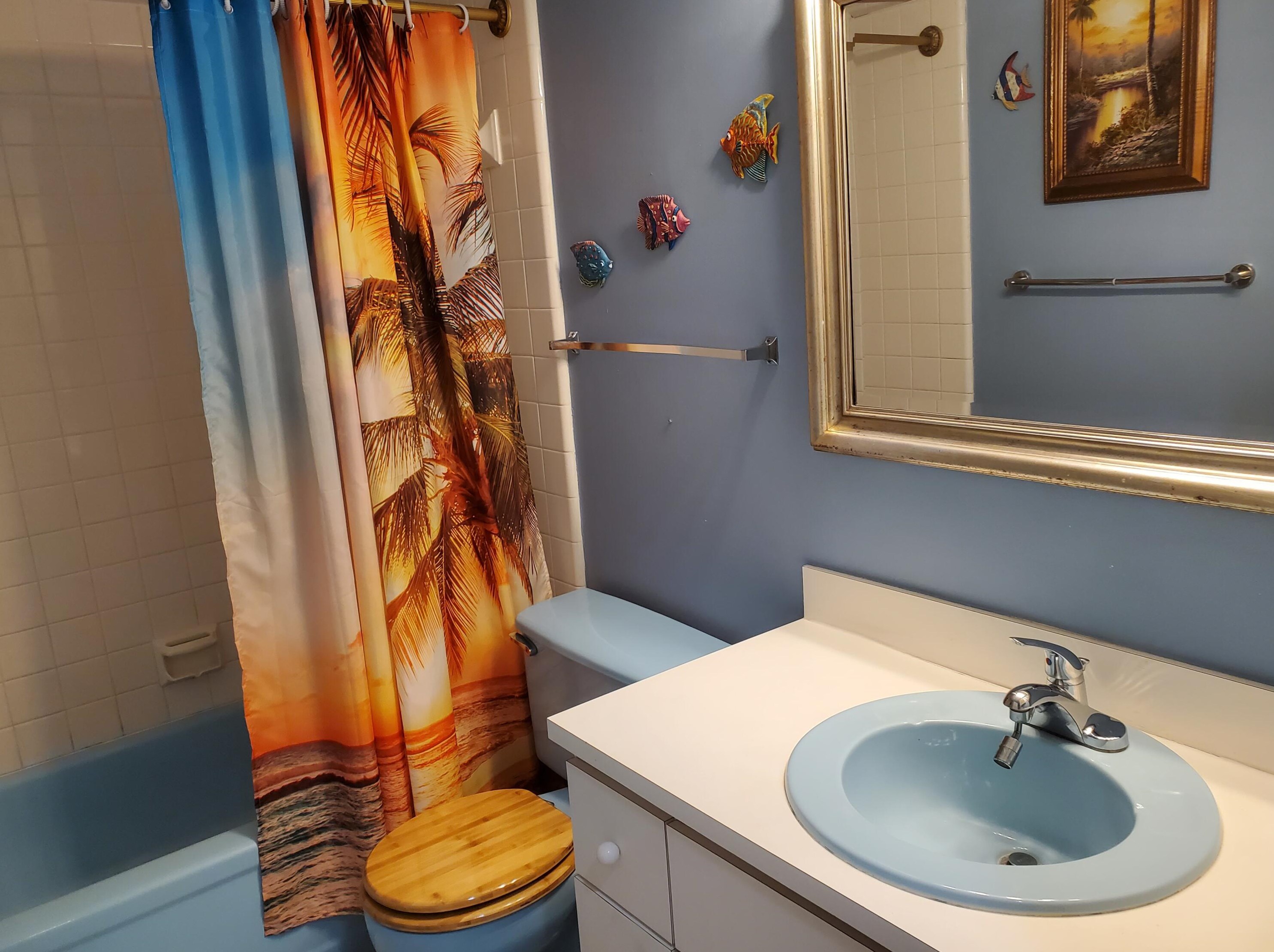 358 Curtis St, Fort Pierce FL 34983-1916 exterior