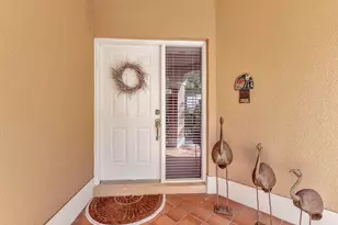 147 Legendary Cir, Palm Beach Gardens, FL 33418 - Photo 5