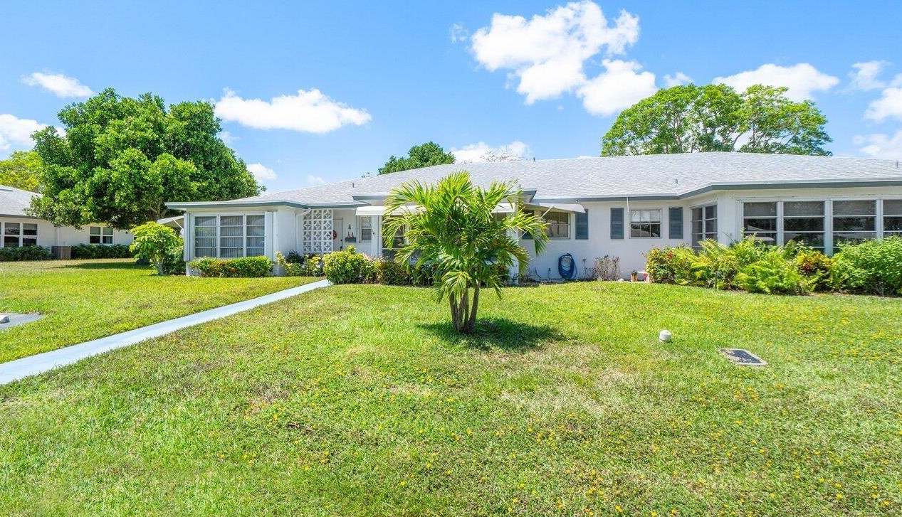 1212 Drive Way, Delray Beach FL  33445-2927 exterior