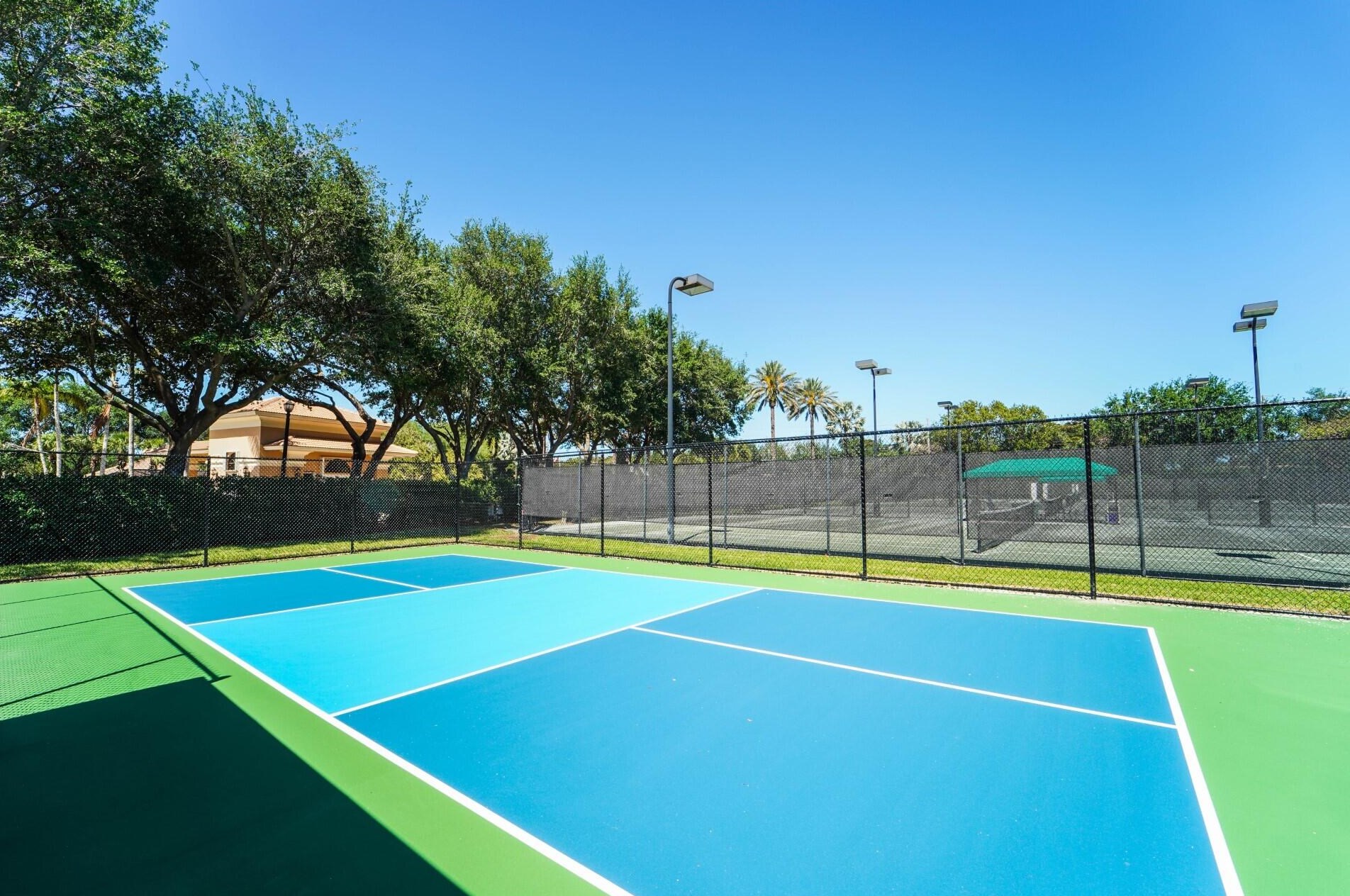 8017 Via Grande, Boynton Beach FL  33437-7522 exterior