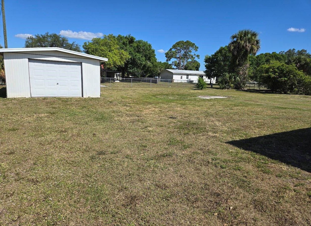 1307 3rd Ave, Okeechobee FL  34974-5234 exterior