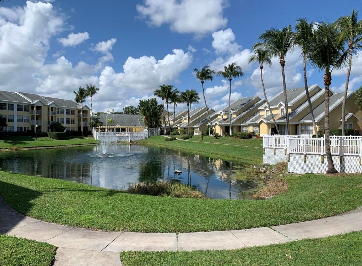 6315 La Costa Dr, Boca Raton FL  33433-6618 exterior