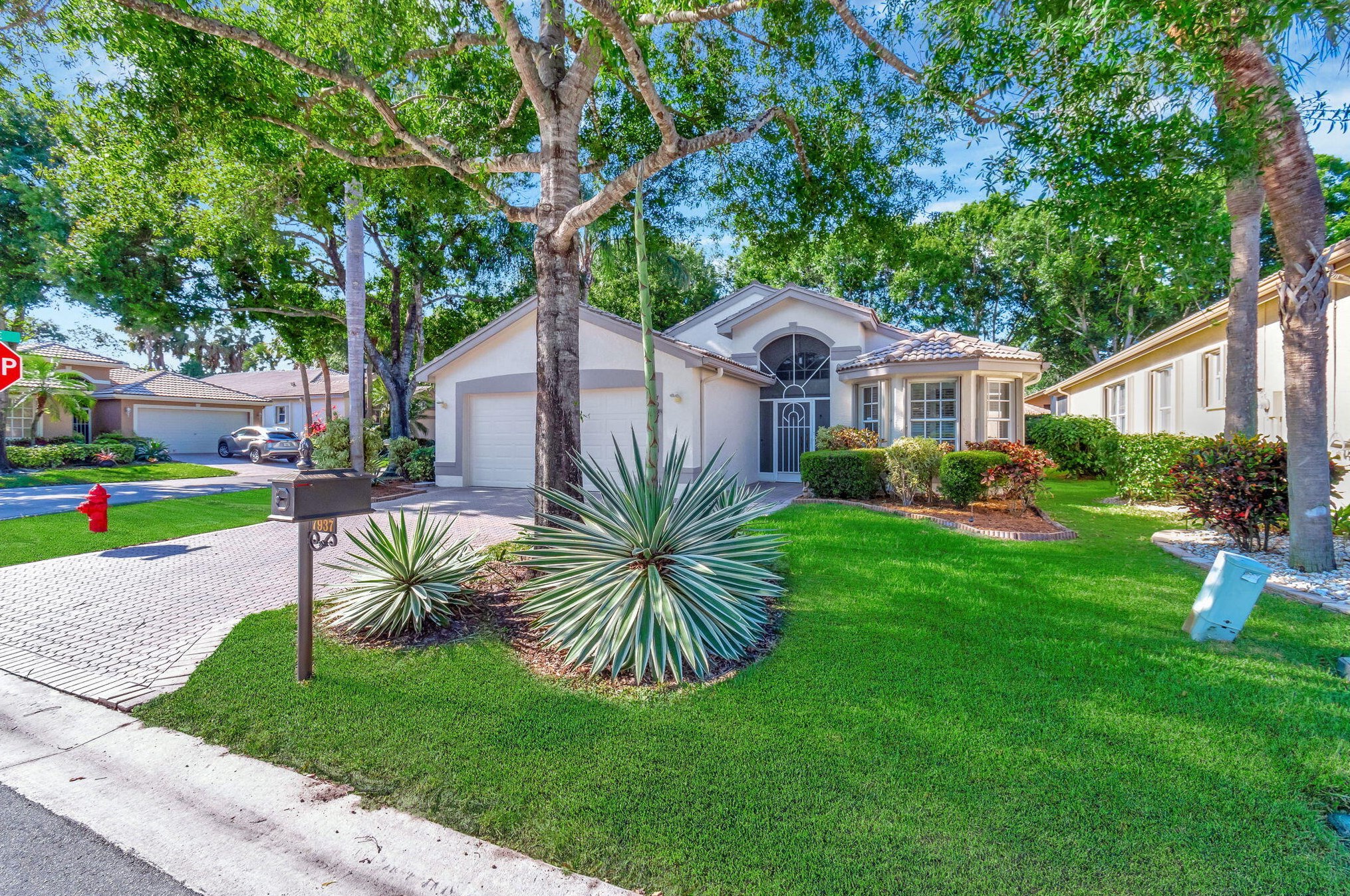 7937 Sonora St, Boynton Beach FL  33437-4020 exterior