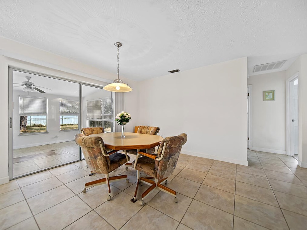 163 Byron St, Fort Pierce FL 34983-1618 exterior