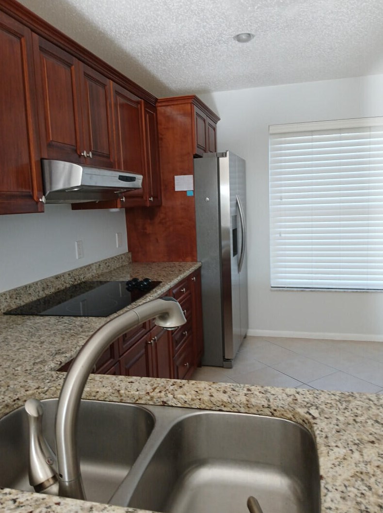 258 Palmetto Ct, Jupiter FL 33458-8803 exterior