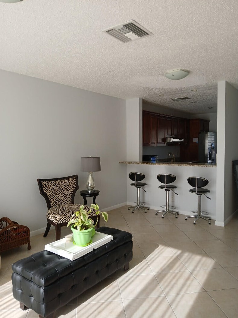 258 Palmetto Ct, Jupiter FL 33458-8803 exterior