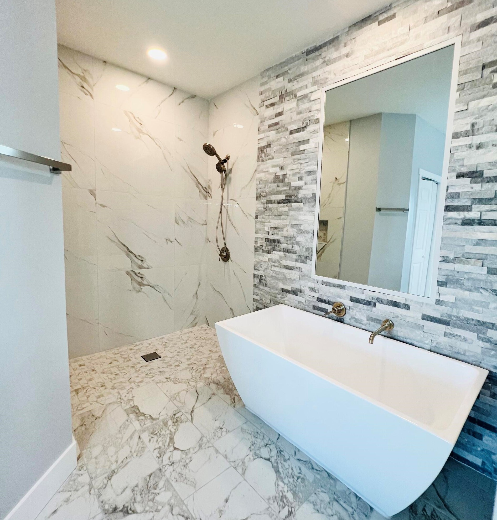 8640 7th Ln, Okeechobee FL 34974-1532 exterior