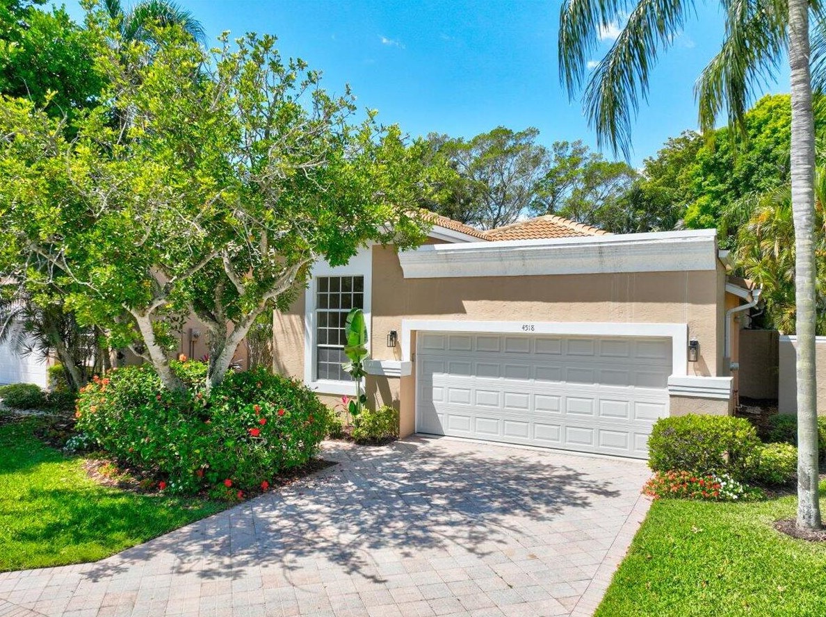 4518 Carlton Golf Dr, Lake Worth FL 33449-8134 exterior