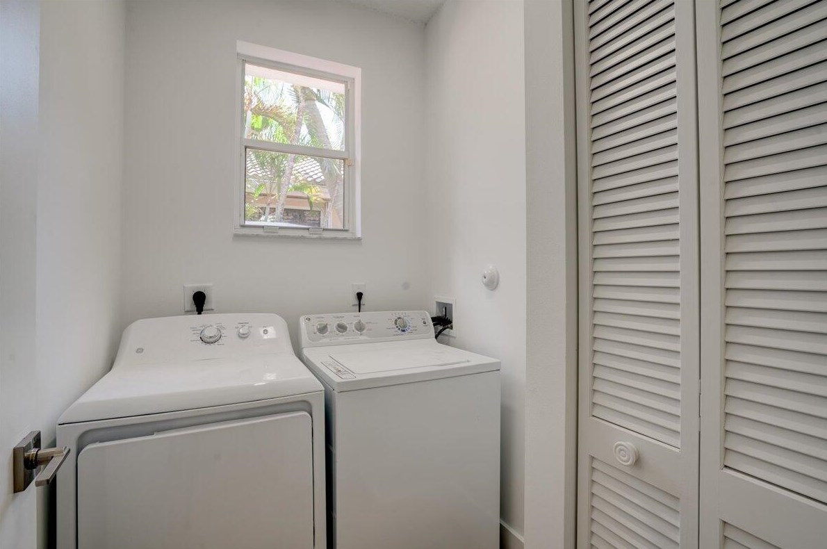 4518 Carlton Golf Dr, Lake Worth FL 33449-8134 exterior