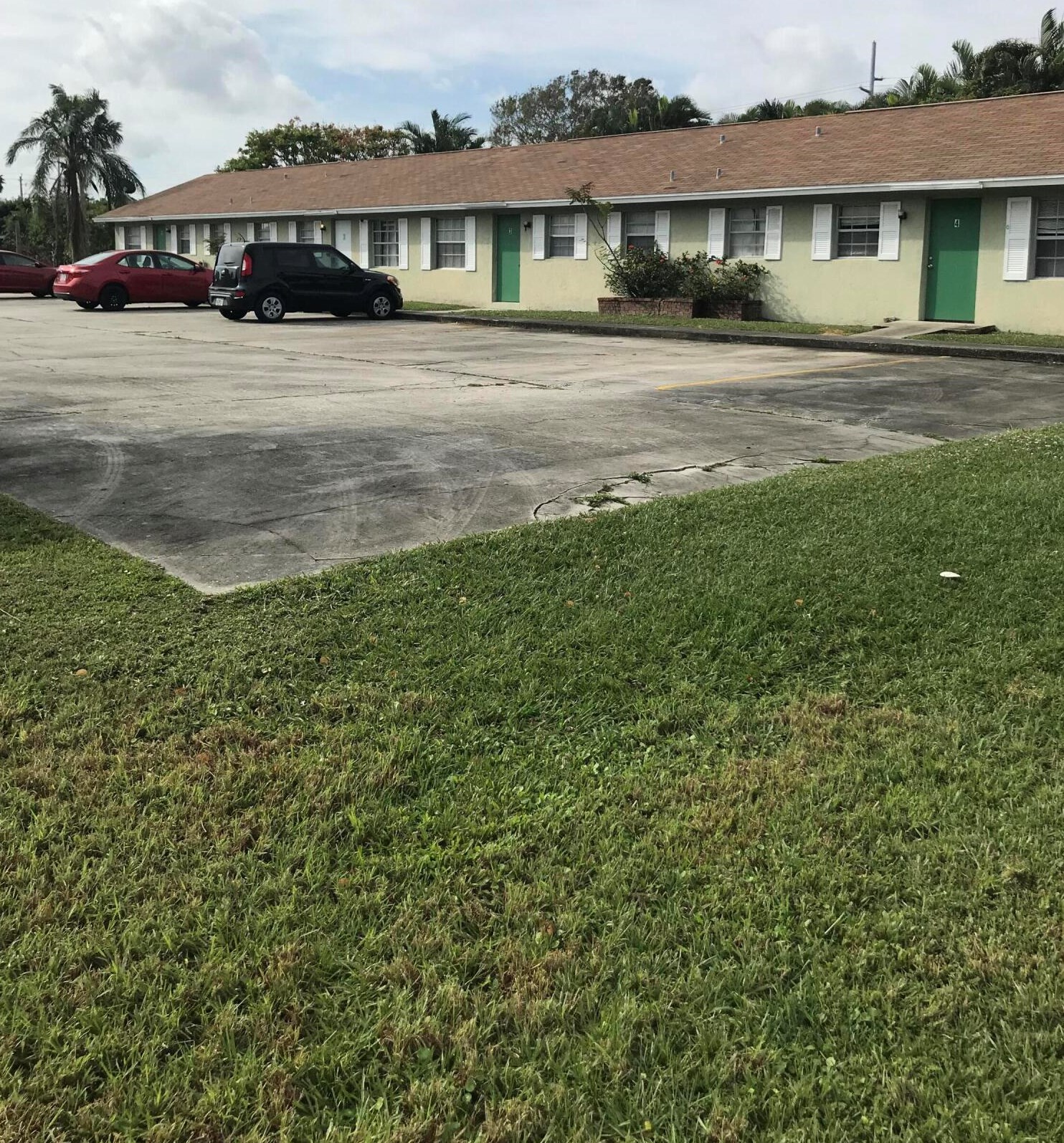 570 13th Pl, Vero Beach FL  32960-5865 exterior