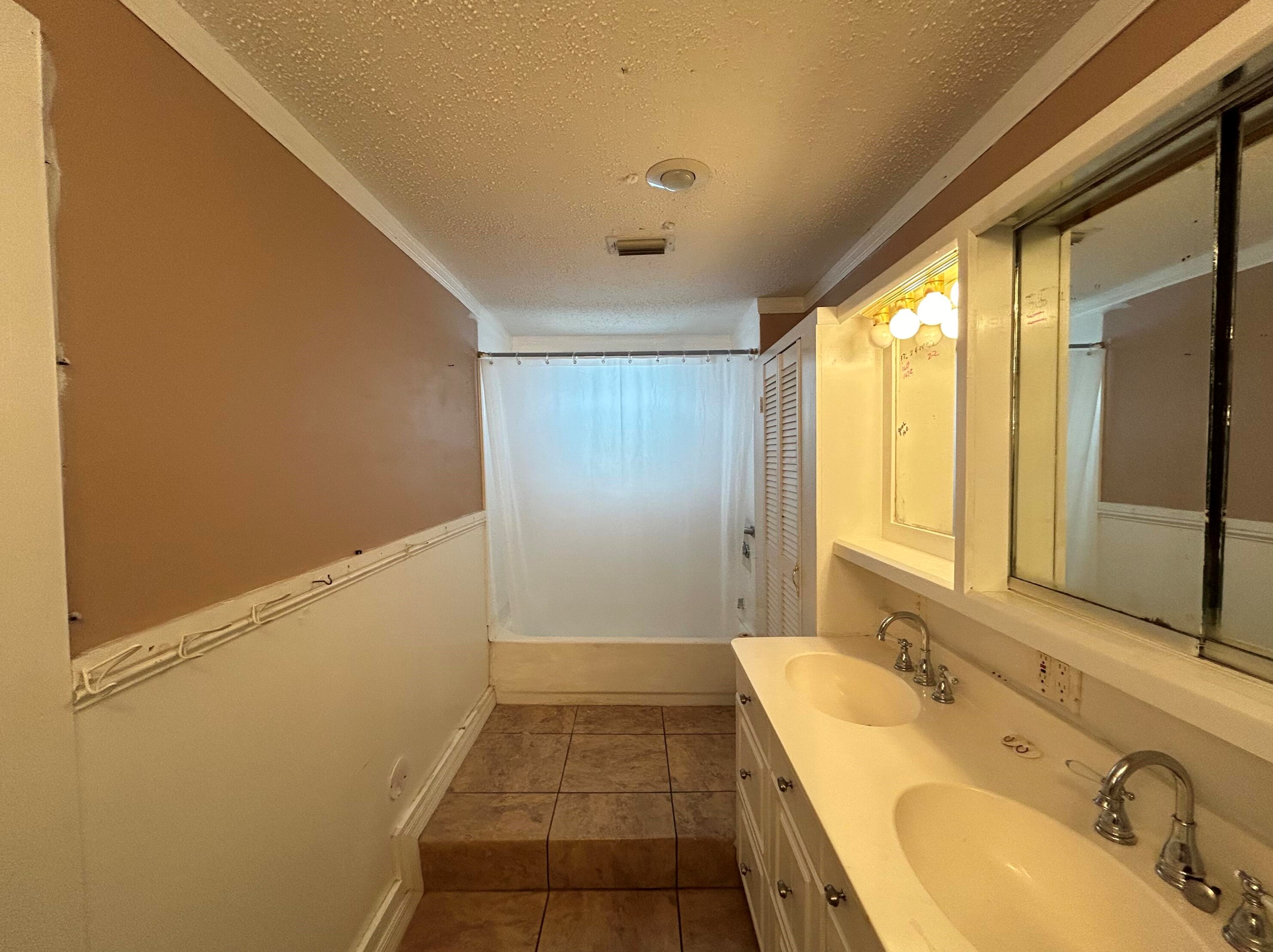 1069 Old Dixie Hwy, Vero Beach FL  32960-3746 exterior