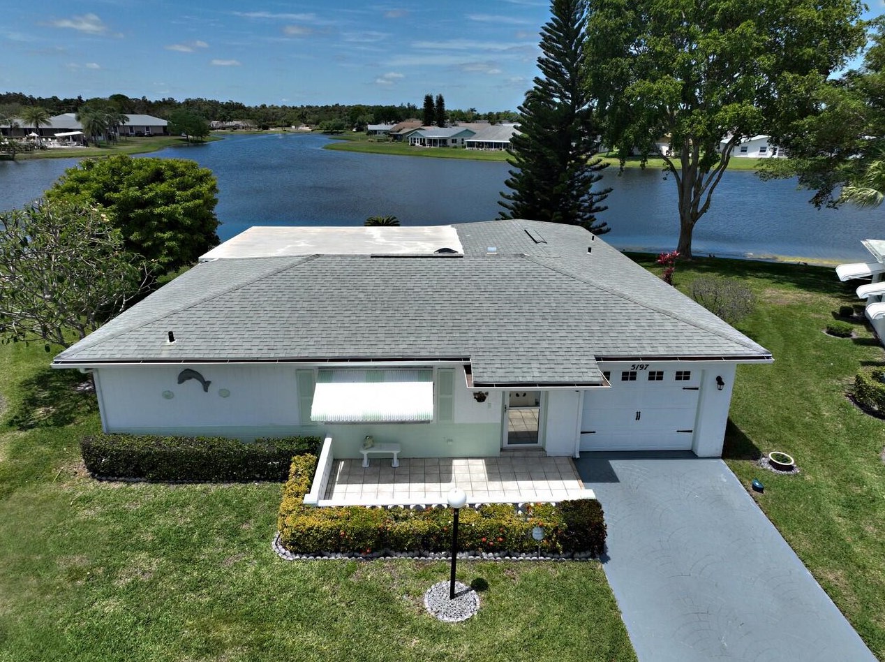 5197 Nicholas Dr, West Palm Beach FL  33417-1014 exterior