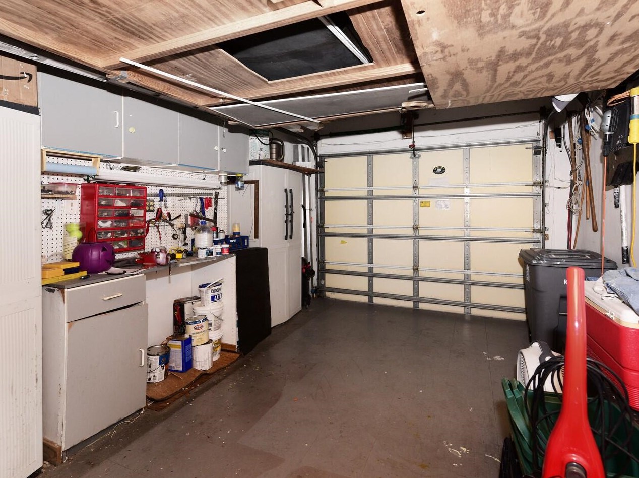 5197 Nicholas Dr, West Palm Beach FL  33417-1014 exterior