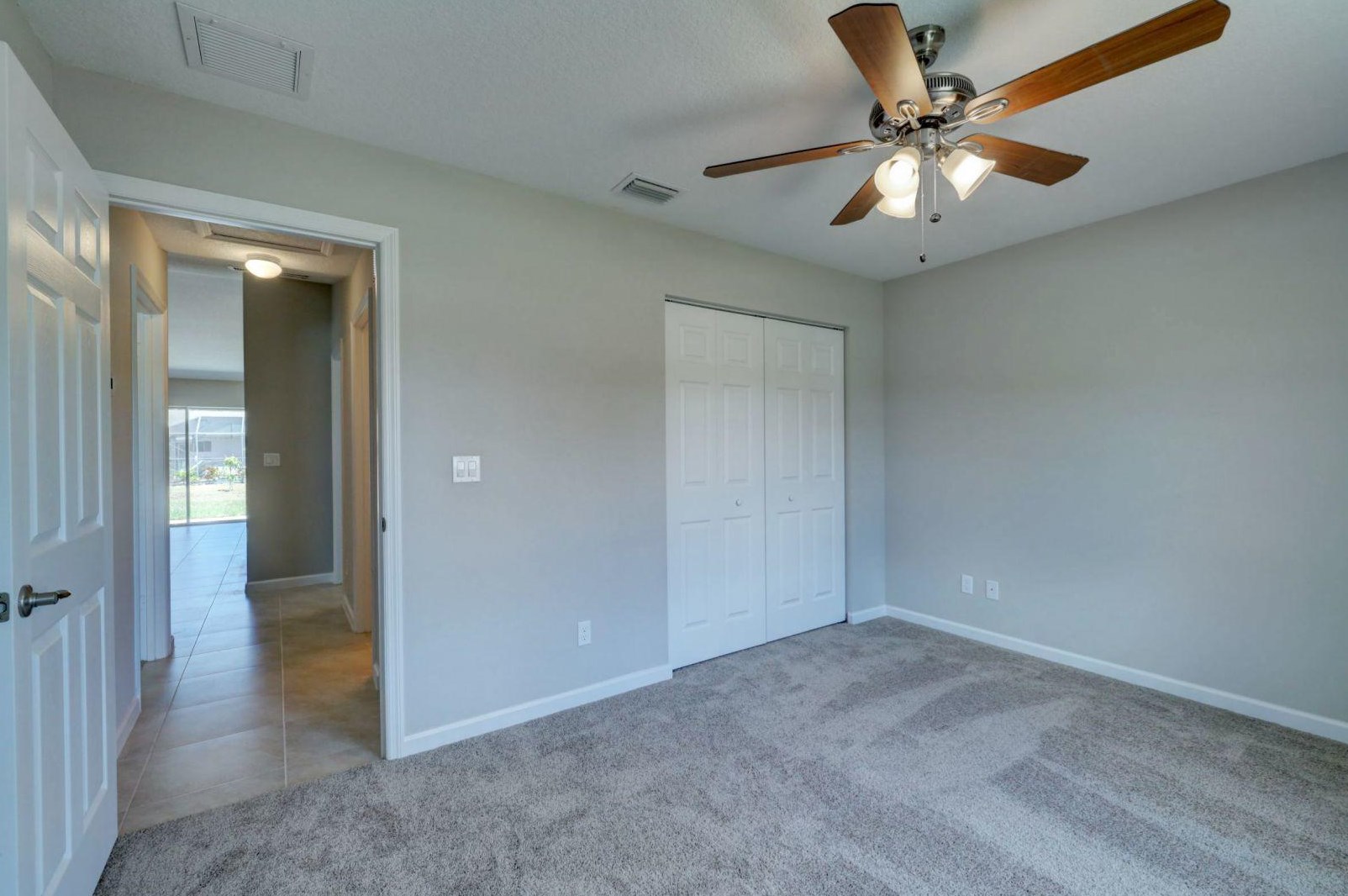 485 Balfour Ave, Fort Pierce FL  34953-7517 exterior