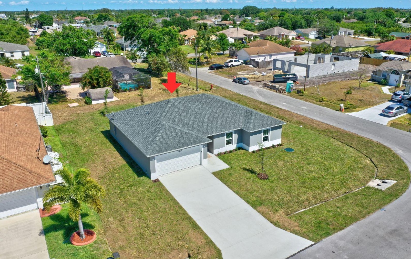 485 Balfour Ave, Fort Pierce FL  34953-7517 exterior