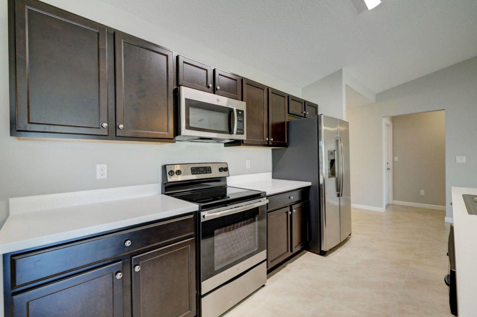 485 Balfour Ave, Fort Pierce FL  34953-7517 exterior