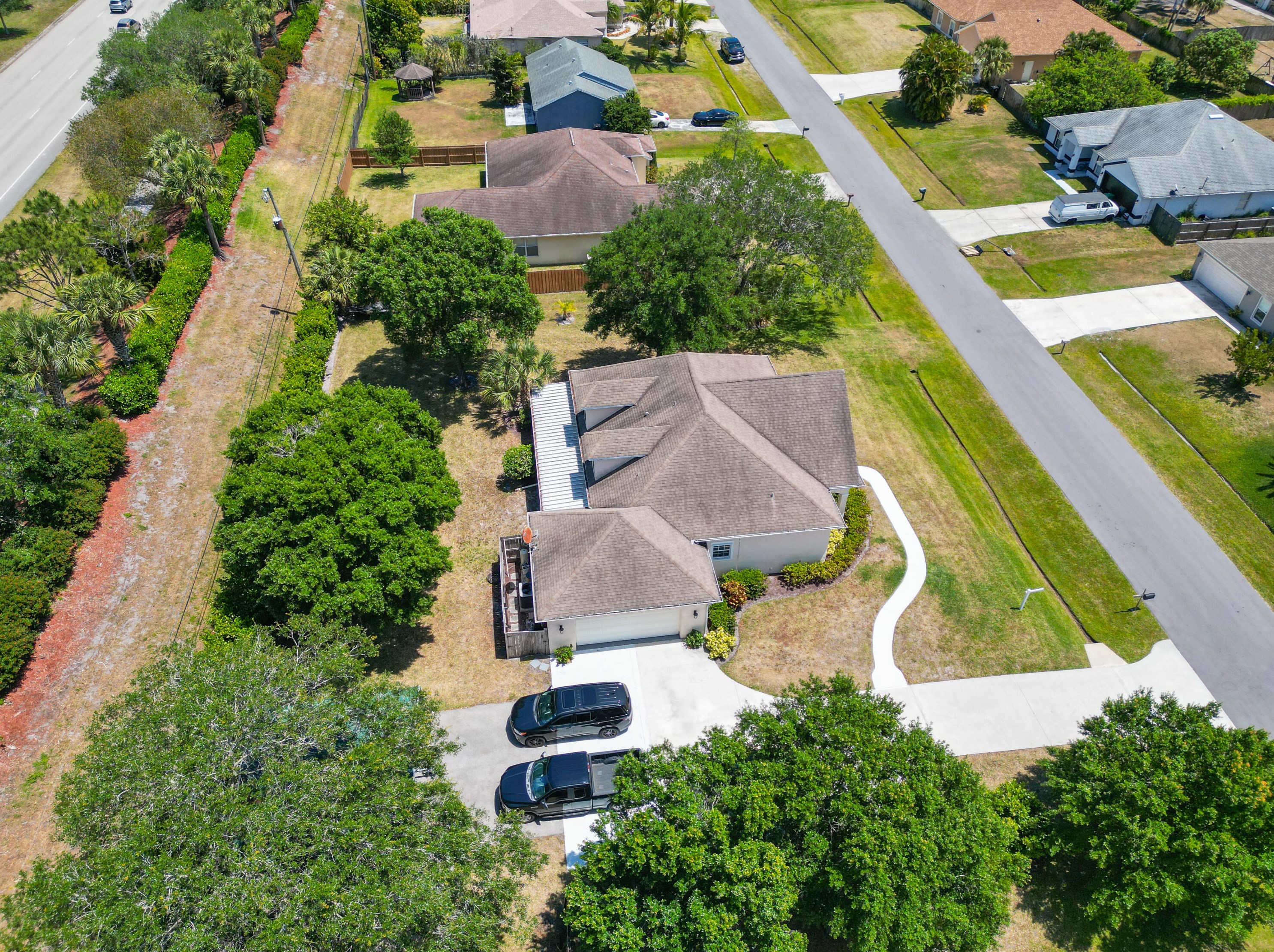 1641 Janette Ave, Fort Pierce FL 34953-1219 exterior