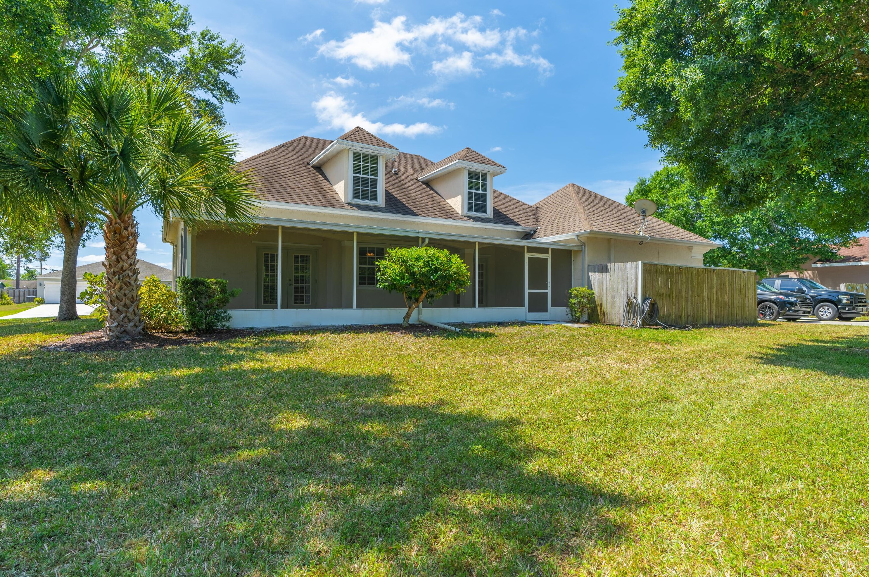 1641 Janette Ave, Fort Pierce FL 34953-1219 exterior