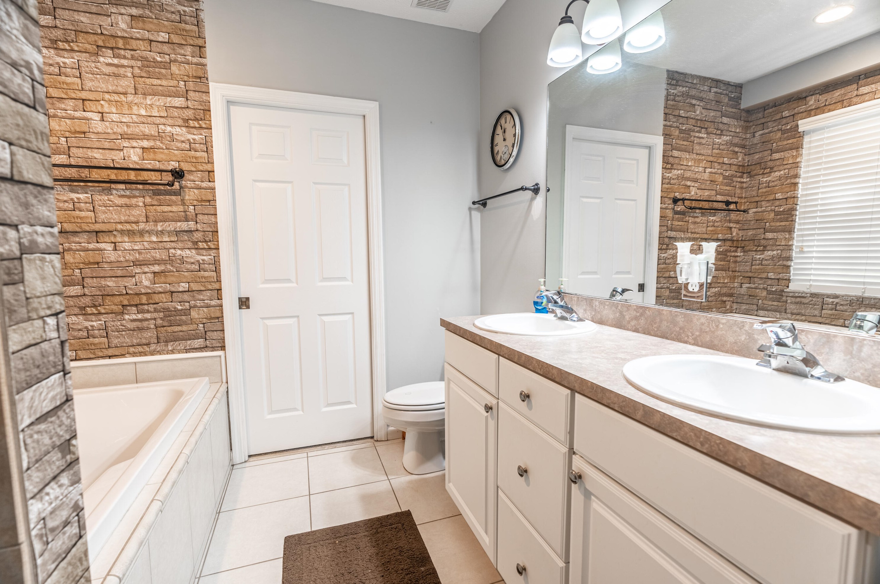 1641 Janette Ave, Fort Pierce FL 34953-1219 exterior