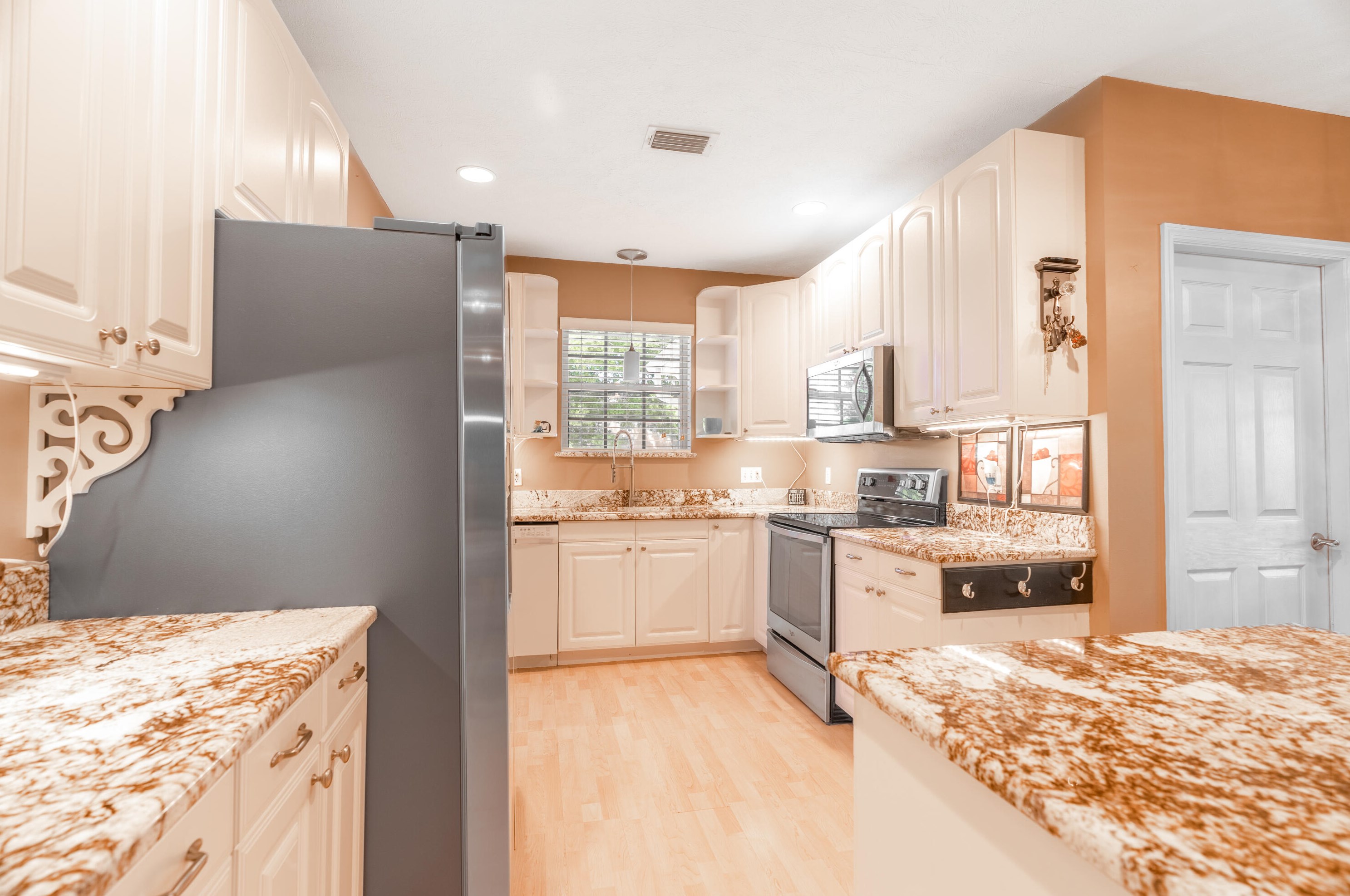 1641 Janette Ave, Fort Pierce FL 34953-1219 exterior