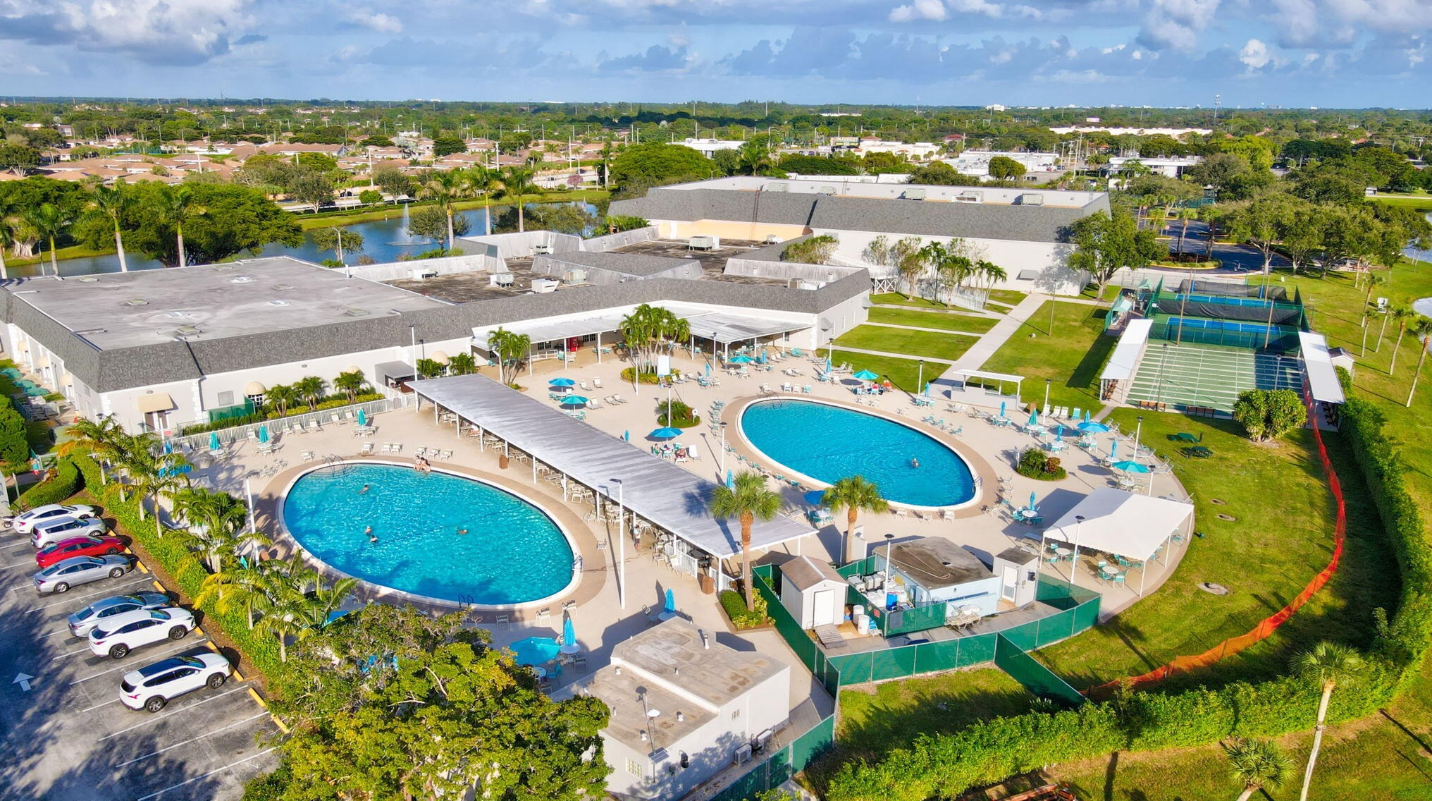 217 Saxony, Delray Beach FL  33446-1843 exterior