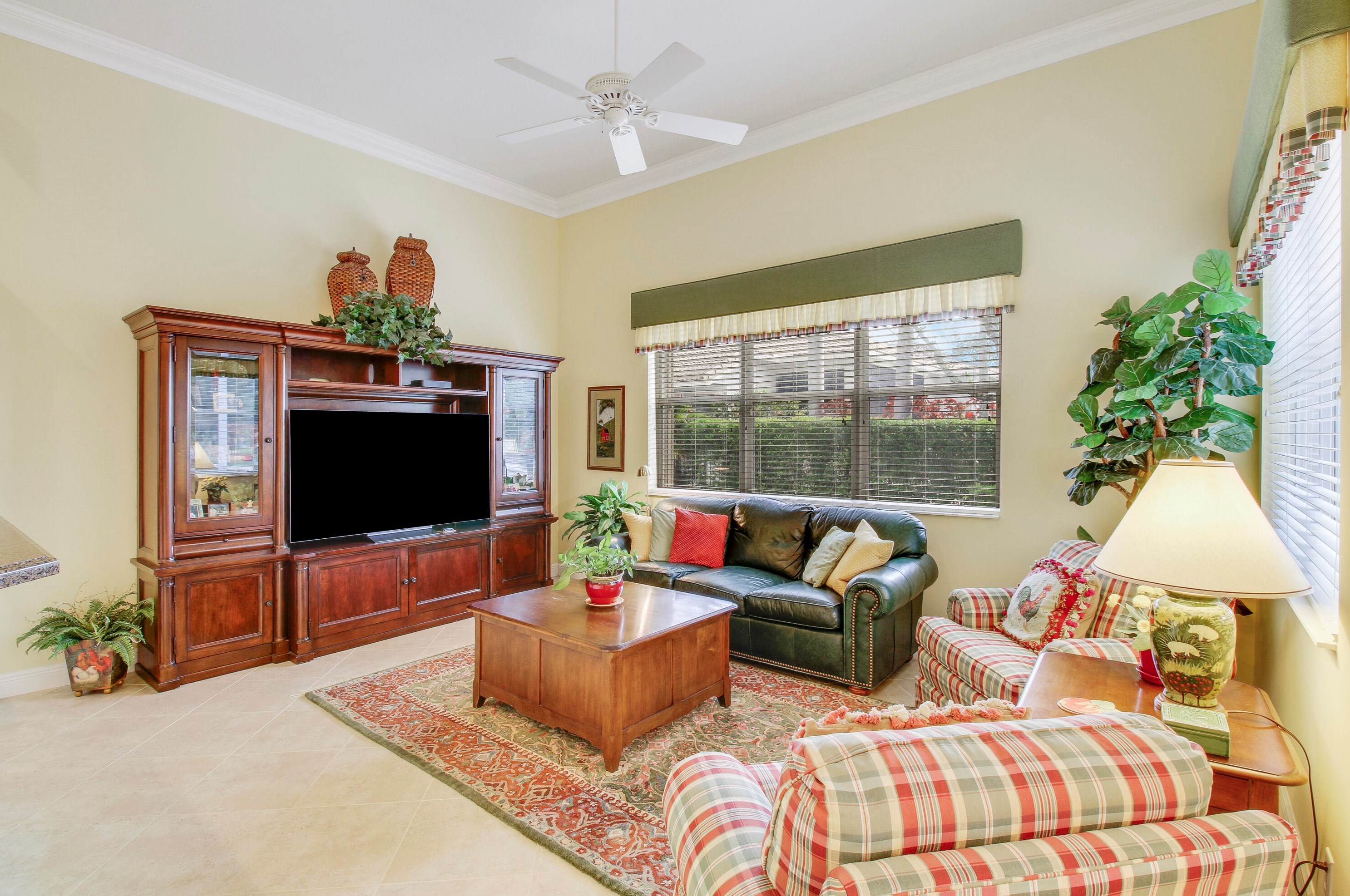 6694 Murano Way, Lake Worth FL  33467-4615 exterior