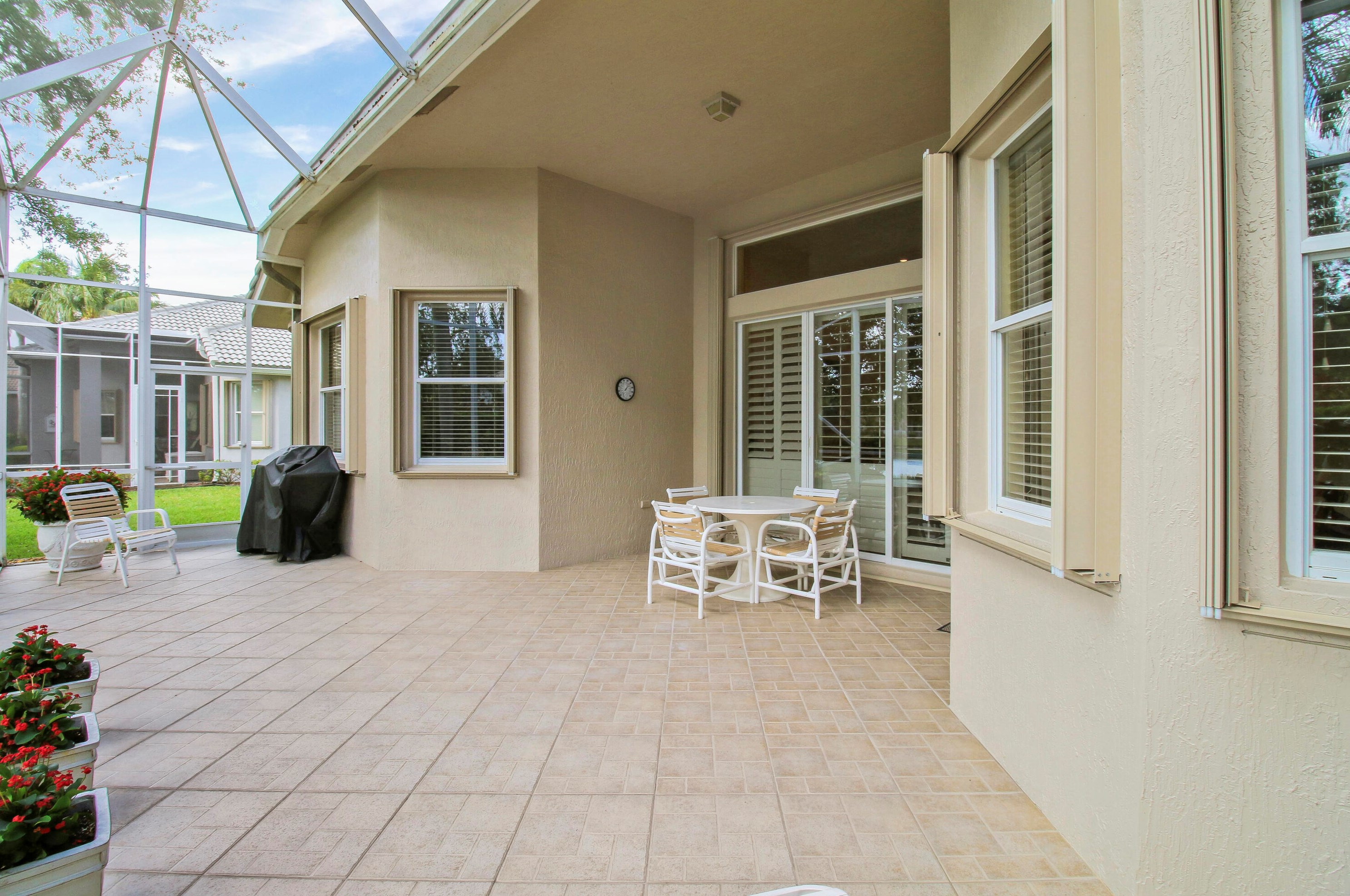 6694 Murano Way, Lake Worth FL  33467-4615 exterior