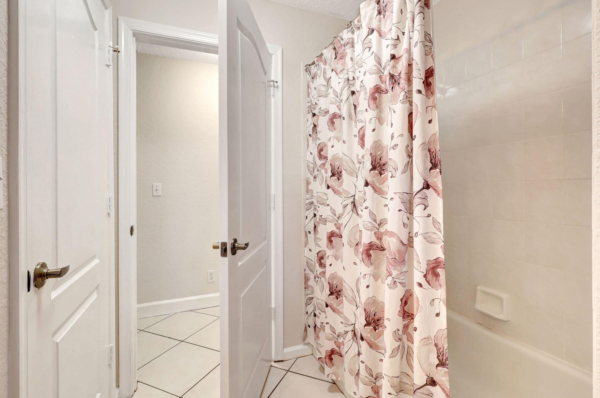 13462 Ky Lime Blvd, Town Of Loxahatchee Groves FL  33470-3098 exterior