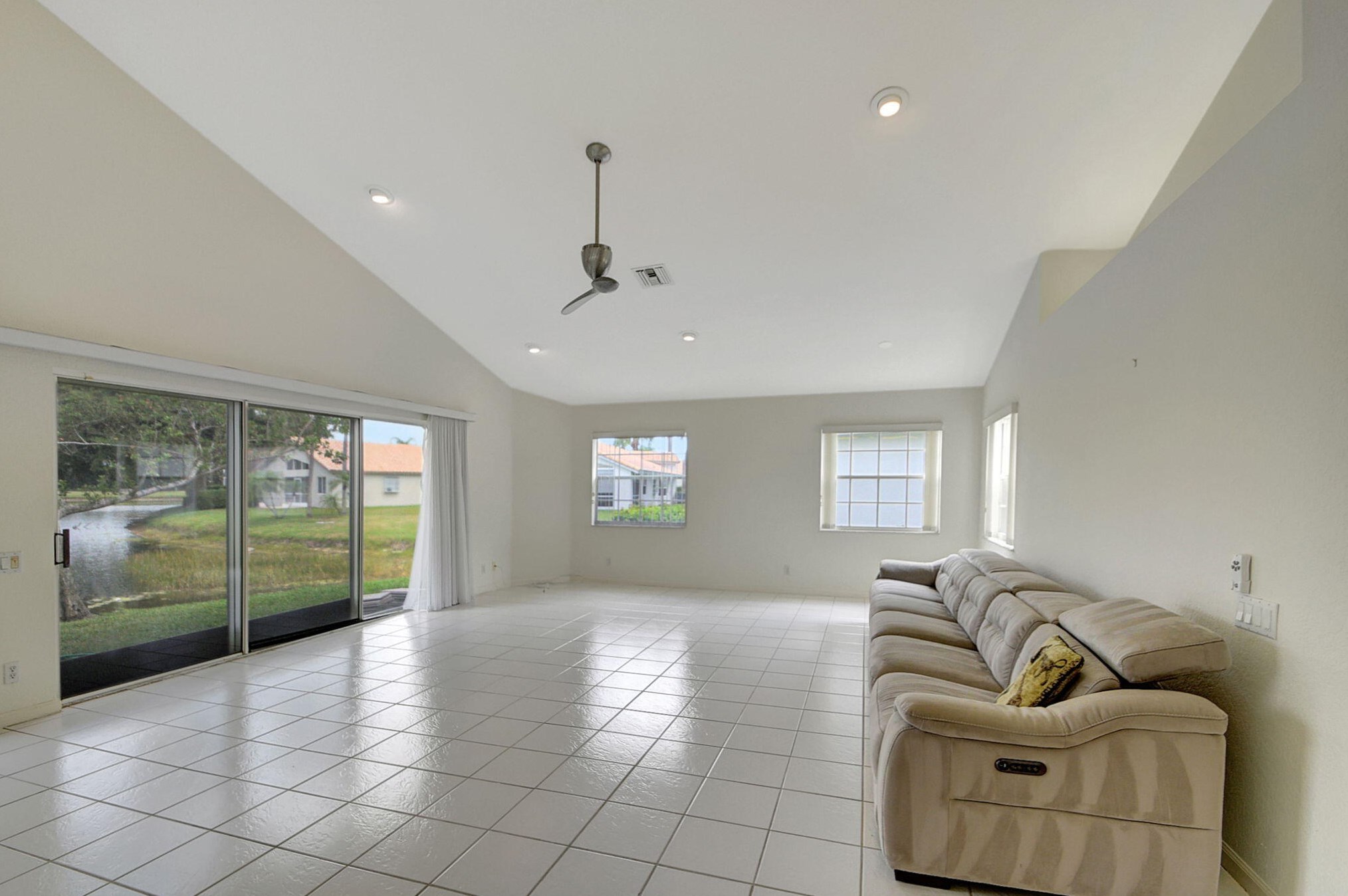 6194 Bay Is Dr, Boynton Beach FL 33437-4113 exterior