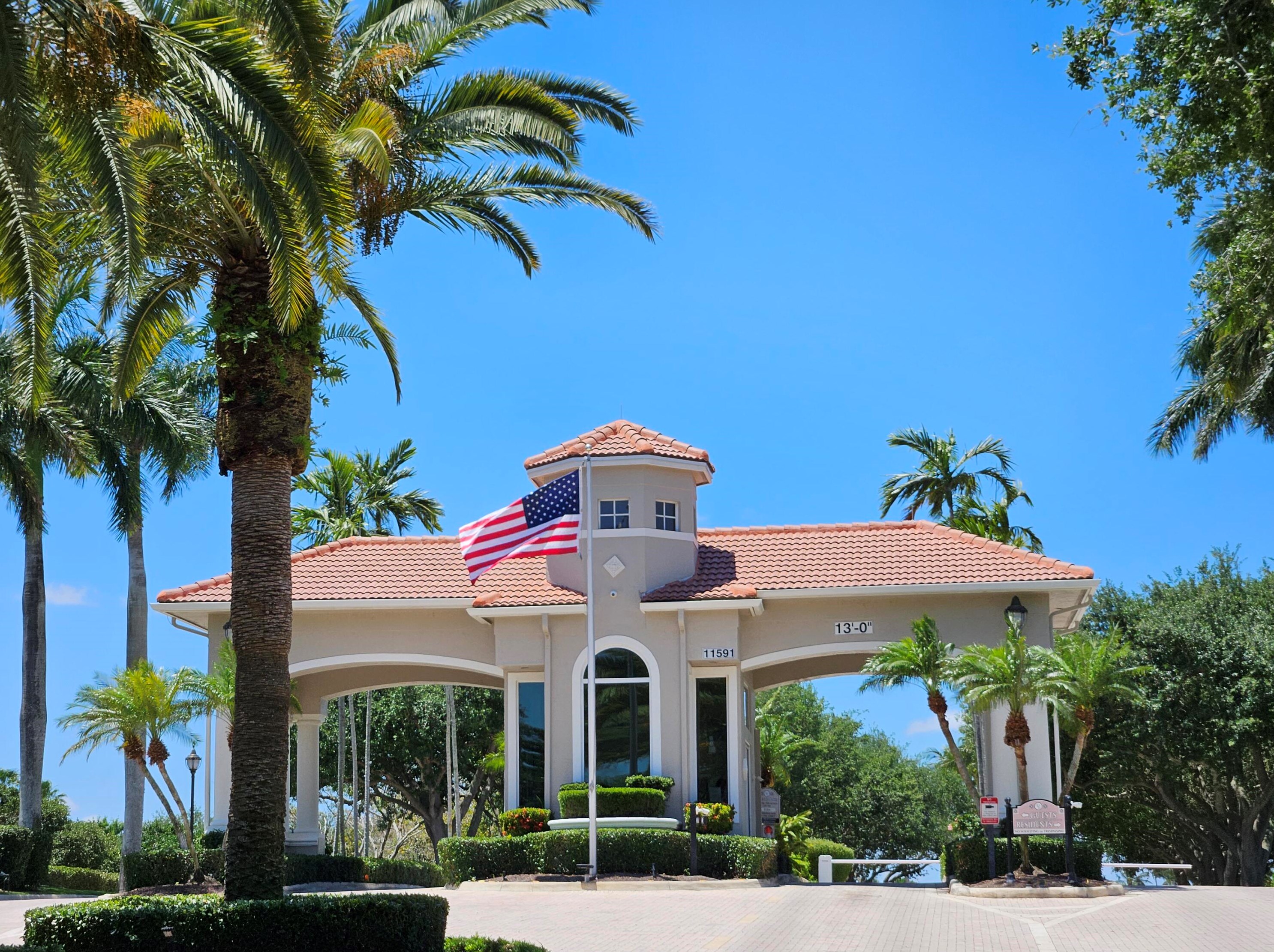 7554 Las Cruces Ct, Boynton Beach FL 33437-6645 exterior