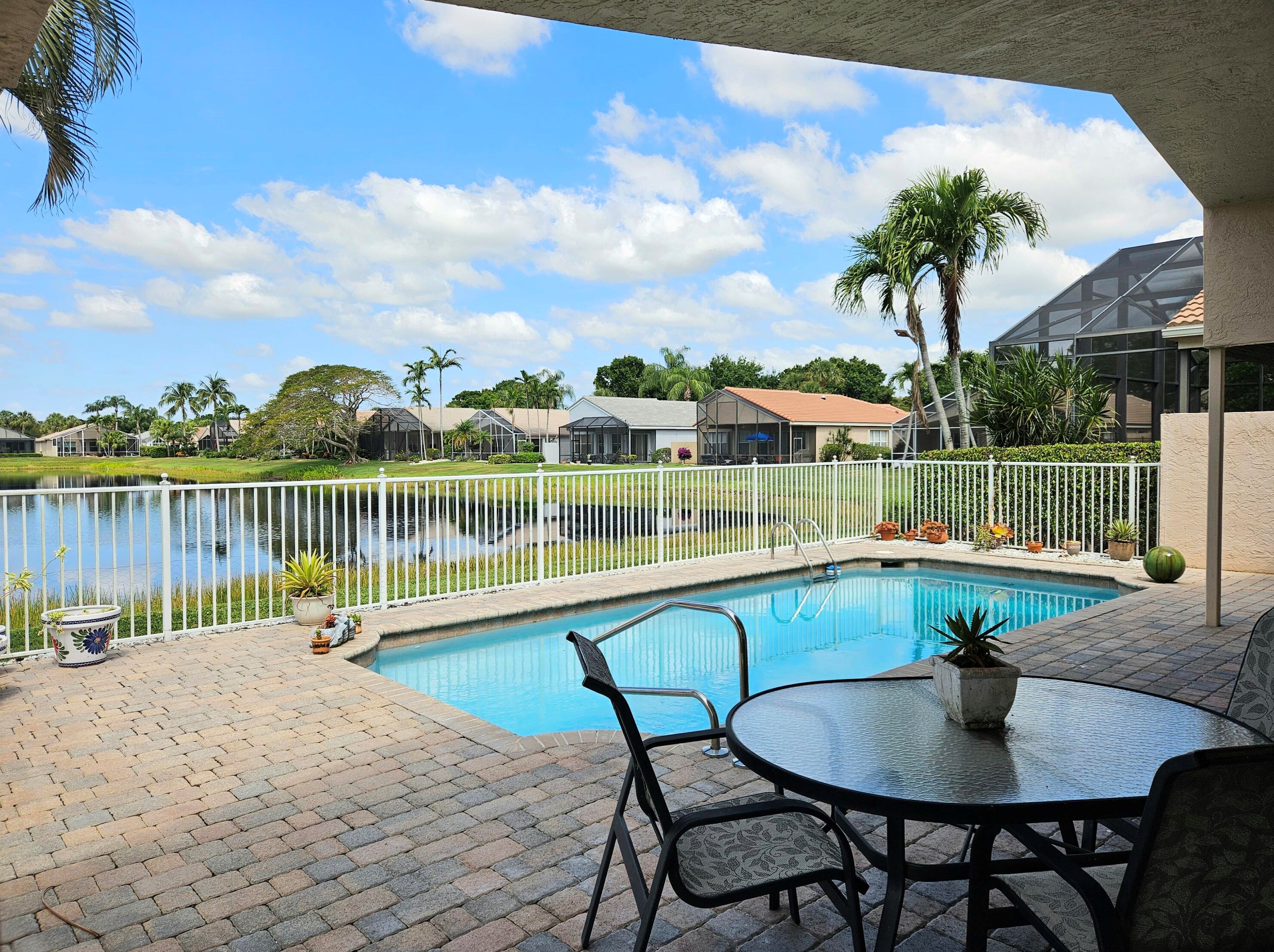 7554 Las Cruces Ct, Boynton Beach FL 33437-6645 exterior