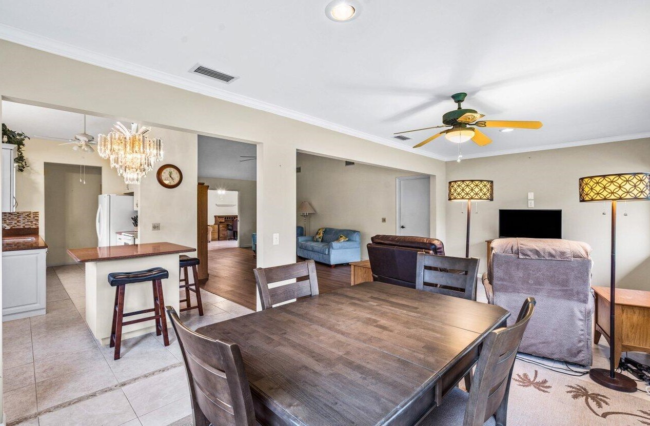 8161 Eaglewood Way, Hobe Sound FL 33455-7655 exterior