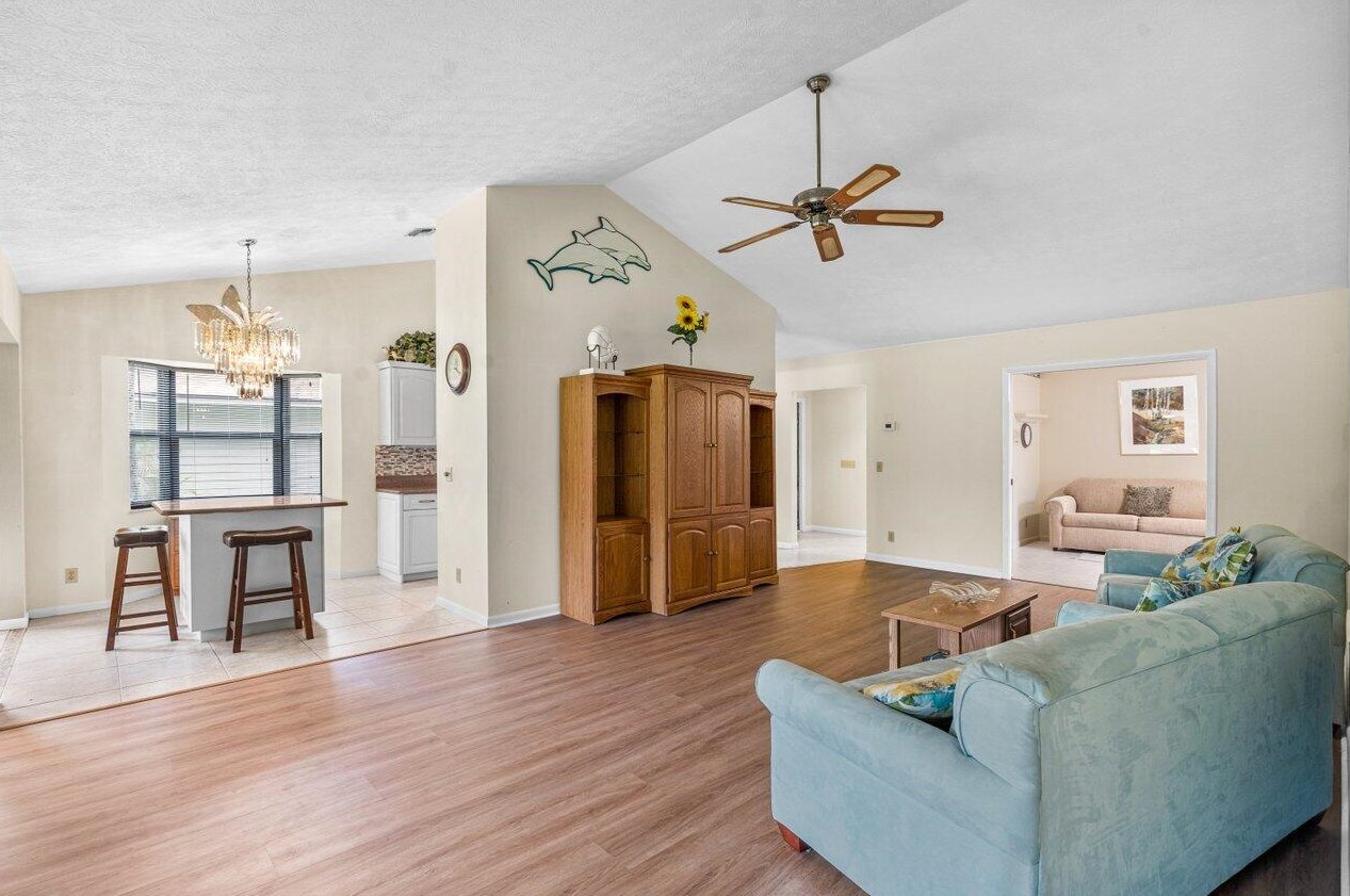 8161 Eaglewood Way, Hobe Sound FL 33455-7655 exterior