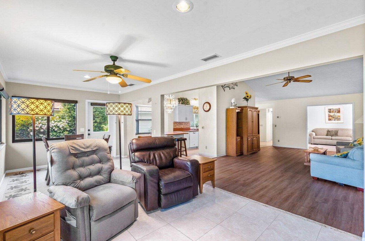 8161 Eaglewood Way, Hobe Sound FL 33455-7655 exterior