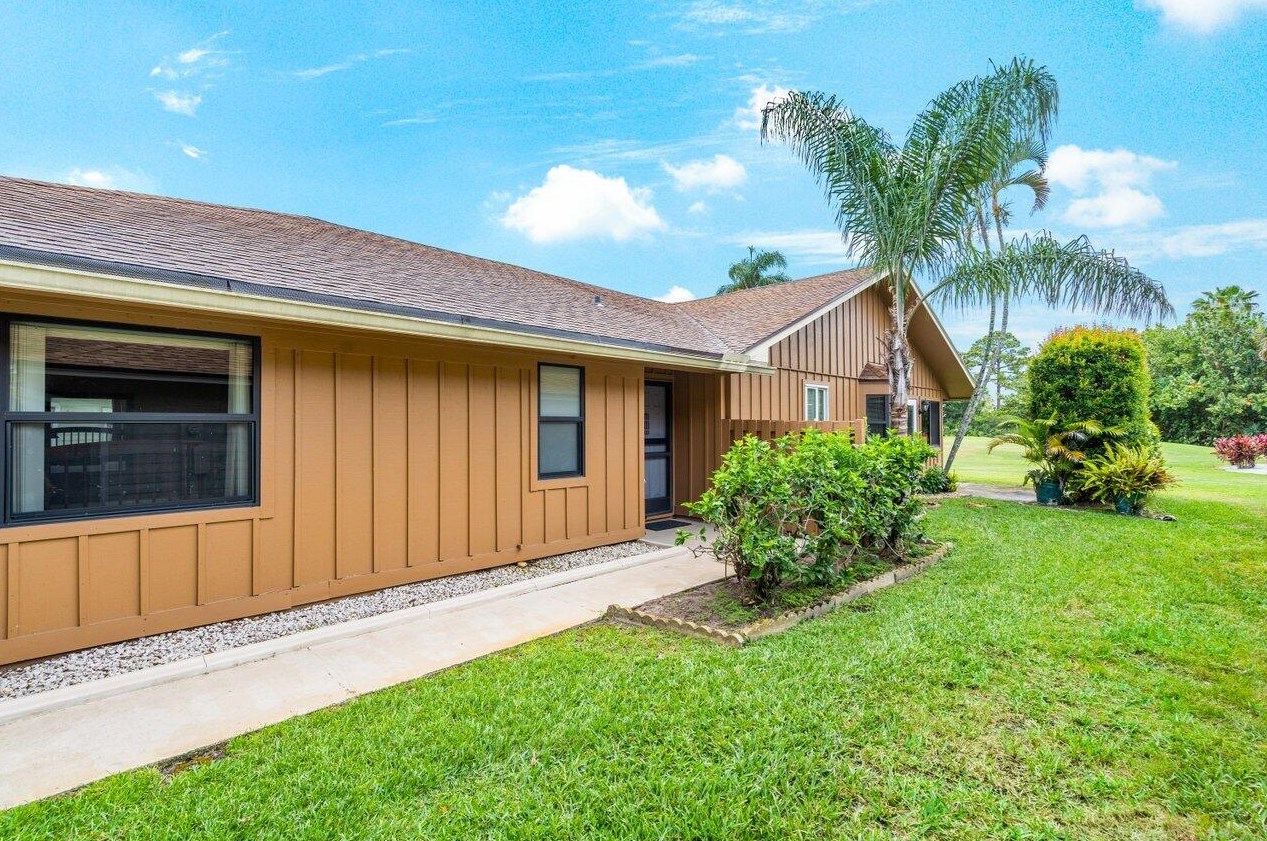 8161 Eaglewood Way, Hobe Sound FL 33455-7655 exterior
