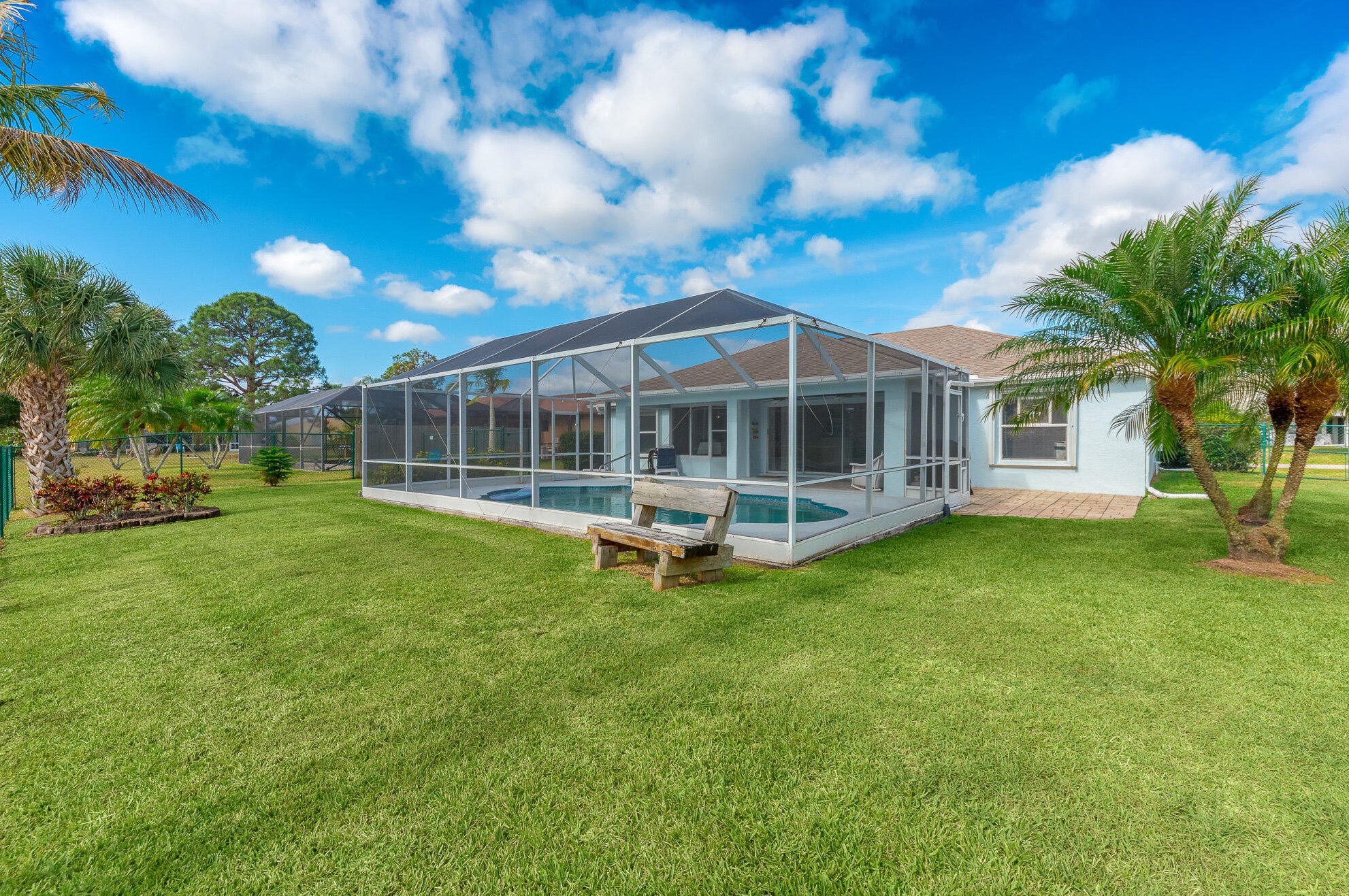 1937 Mantua St, Fort Pierce FL  34952-6736 exterior