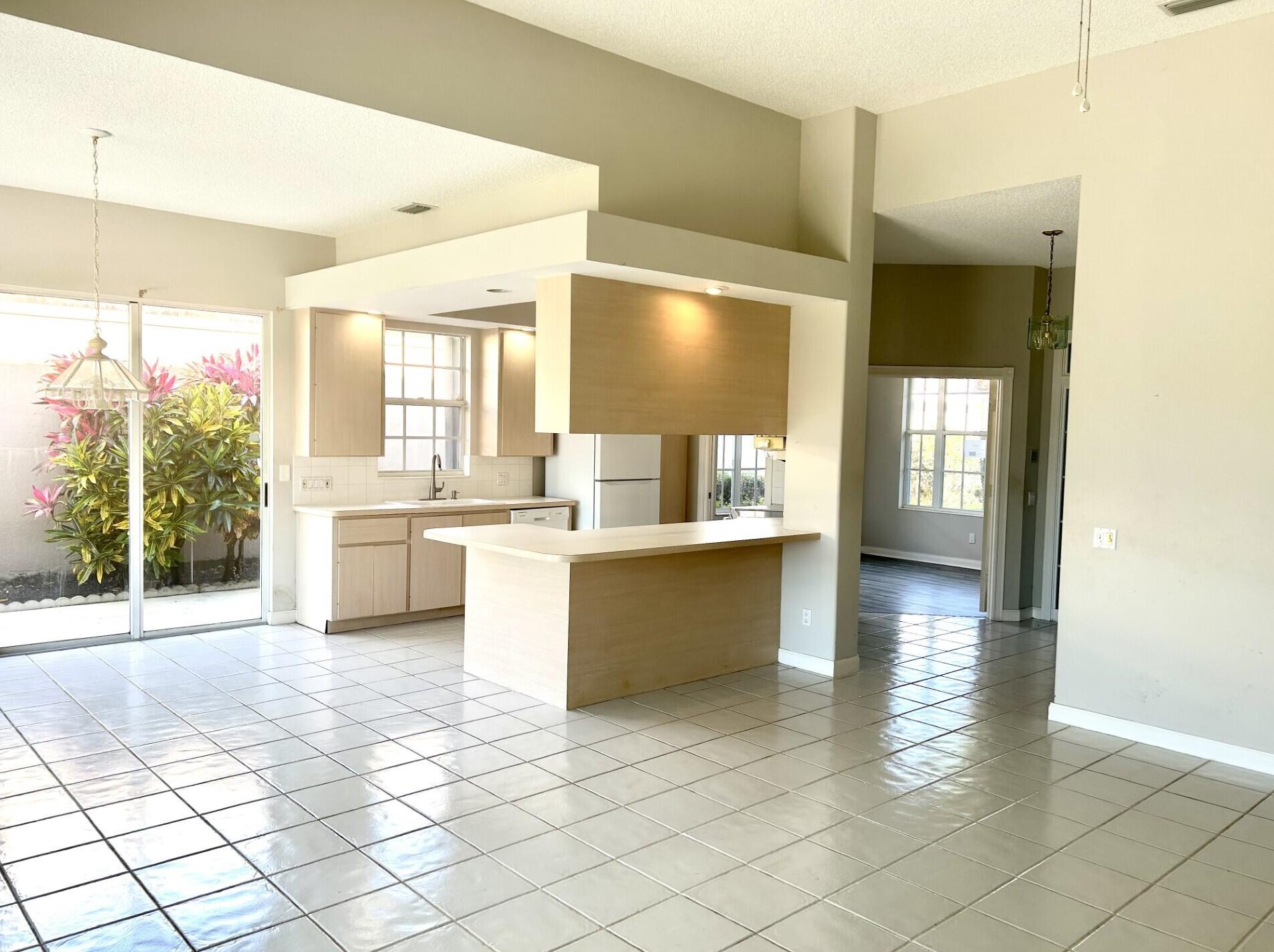 249 Bentley Cir, Fort Pierce FL  34986-2441 exterior