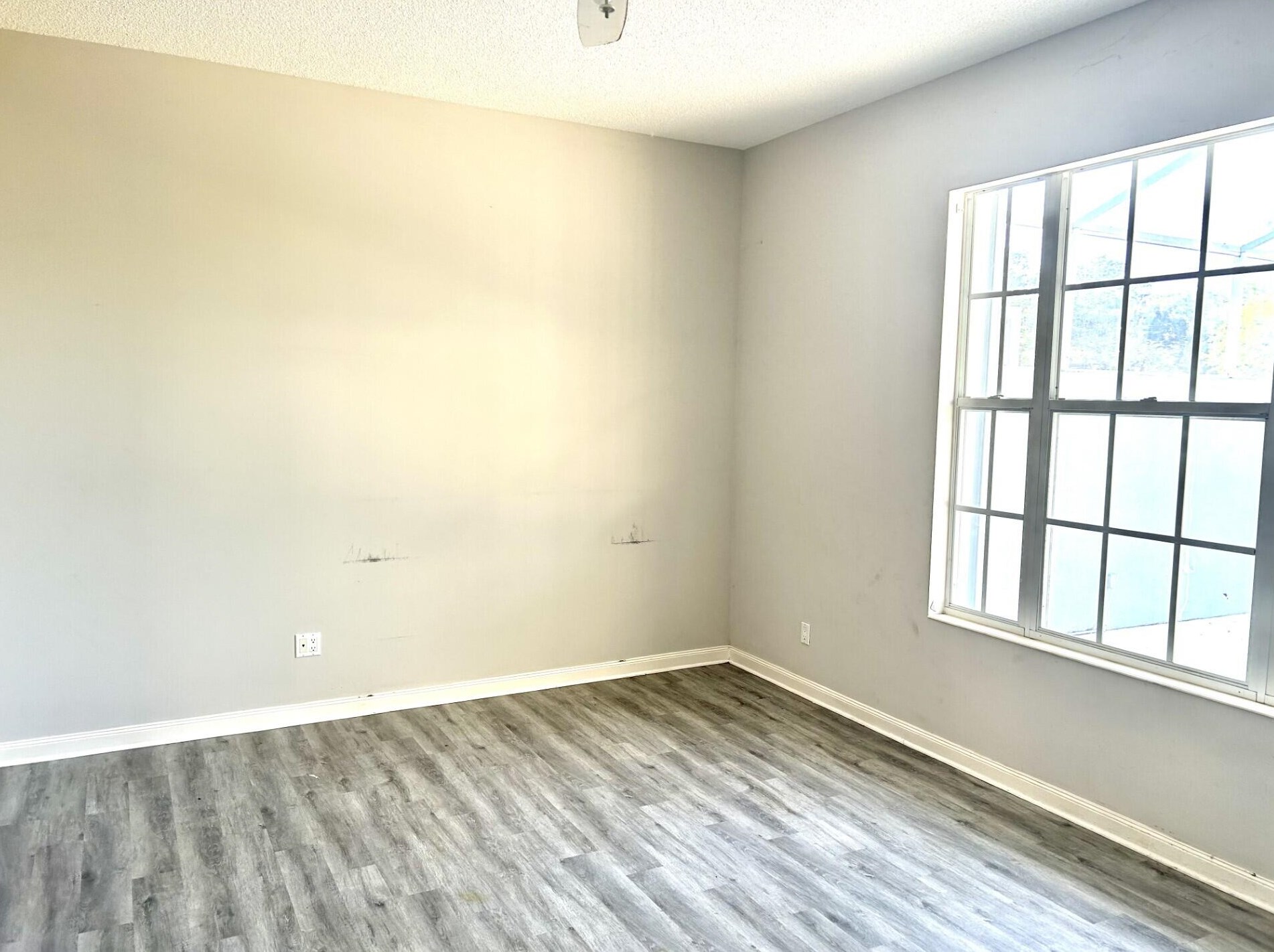 249 Bentley Cir, Fort Pierce FL  34986-2441 exterior