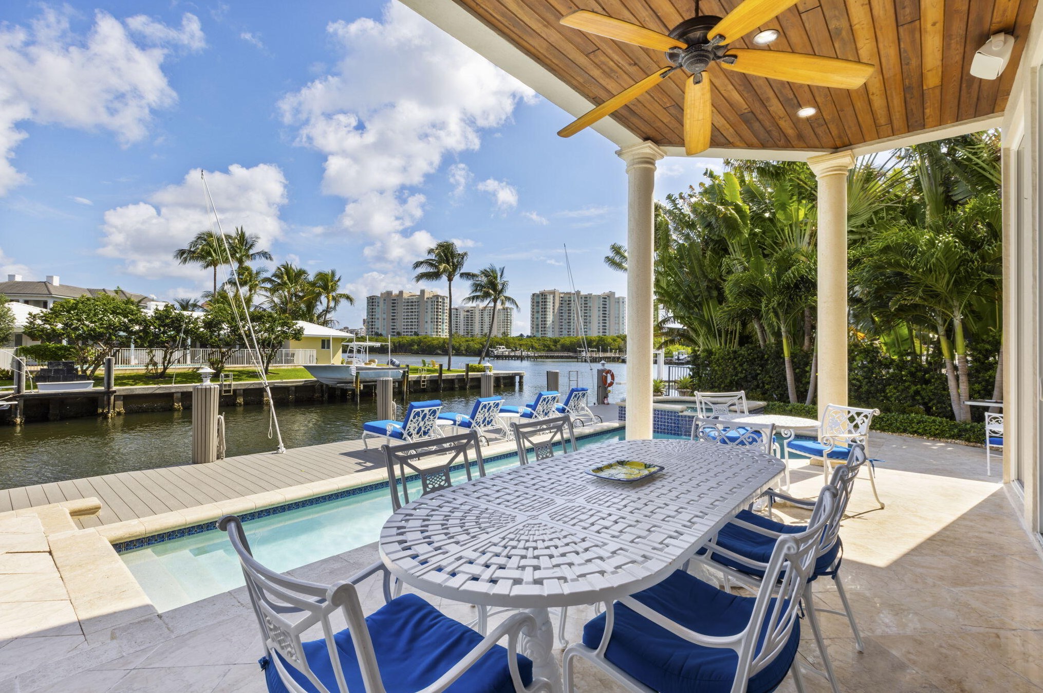 883 Glouchester St, Boca Raton FL 33487-3211 exterior