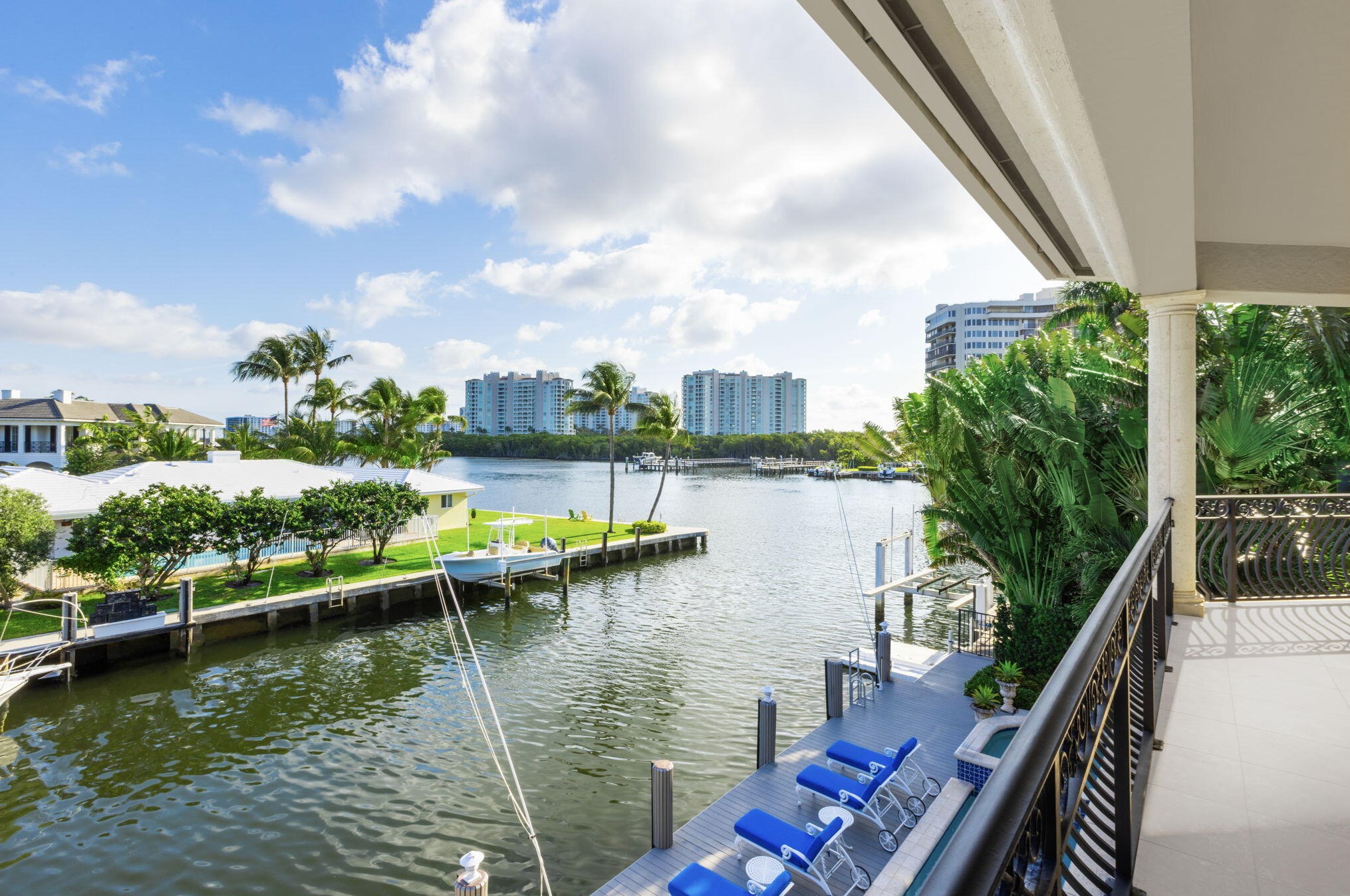 883 Glouchester St, Boca Raton FL 33487-3211 exterior