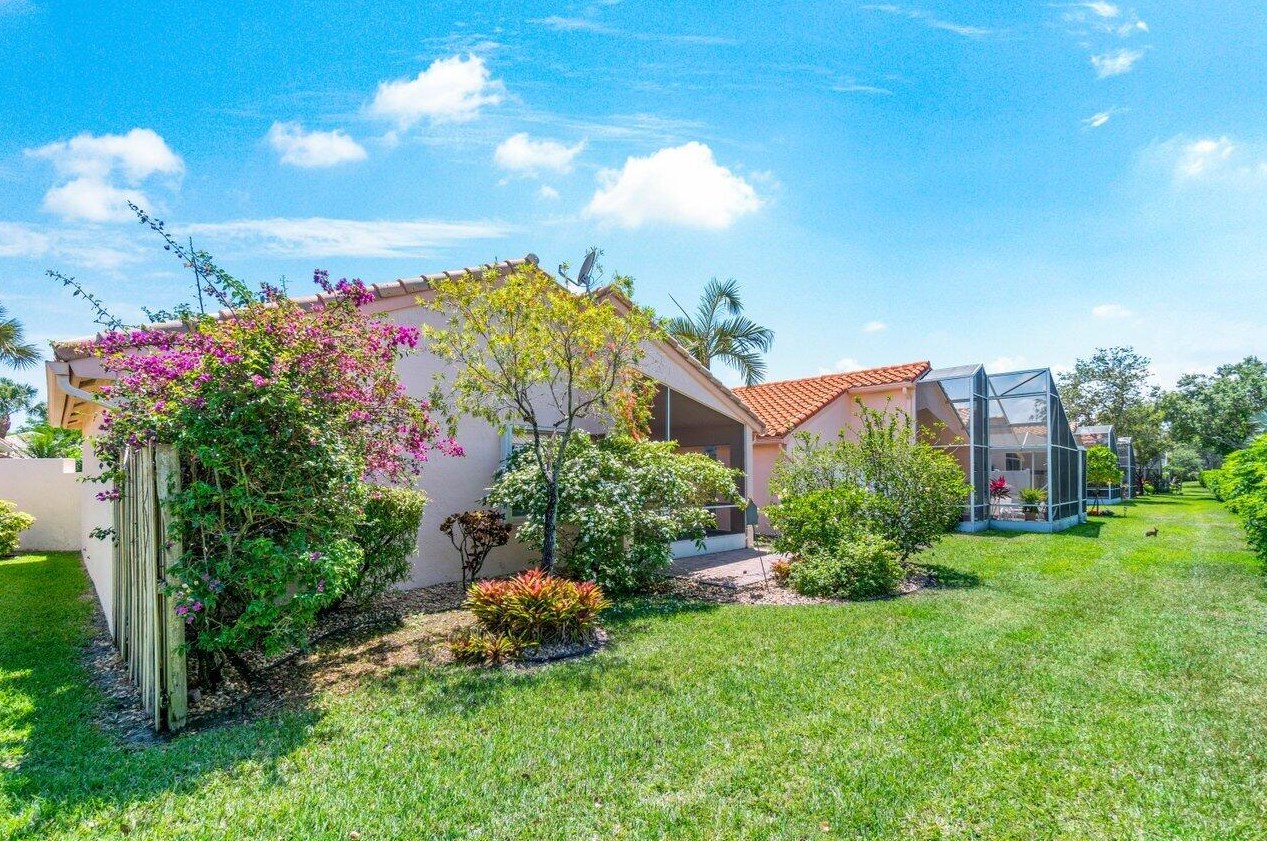 5109 Corbel Lk Way, Boynton Beach FL 33437-1696 exterior