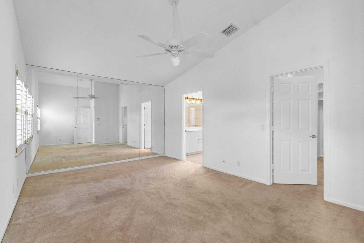 5109 Corbel Lk Way, Boynton Beach FL 33437-1696 exterior