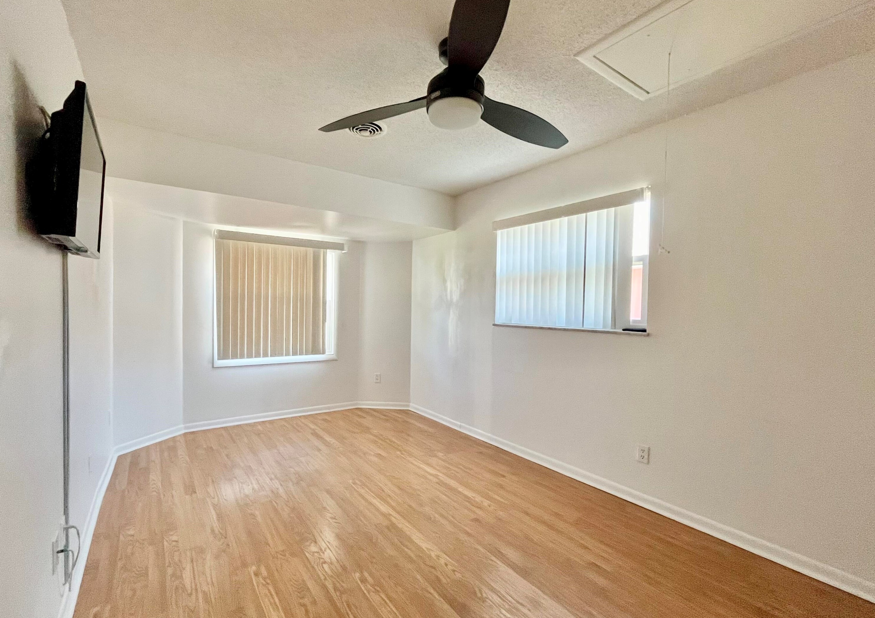 1933 Robalo Dr, Vero Beach FL  32960-5240 exterior