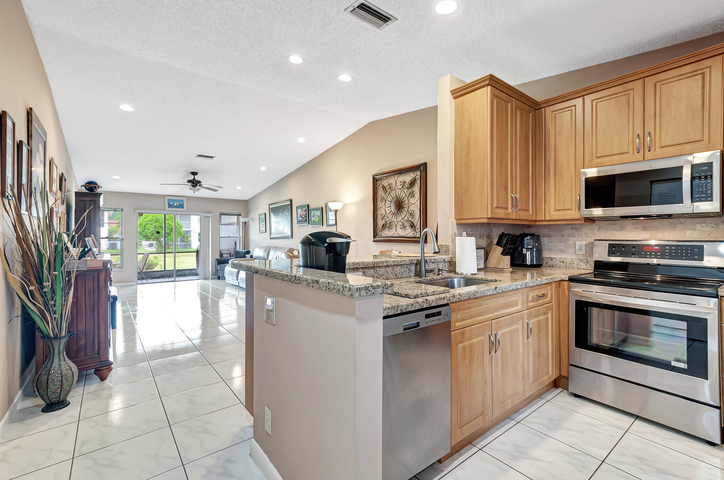 8685 Sunbird Pl, Boca Raton FL 33496-5086 exterior