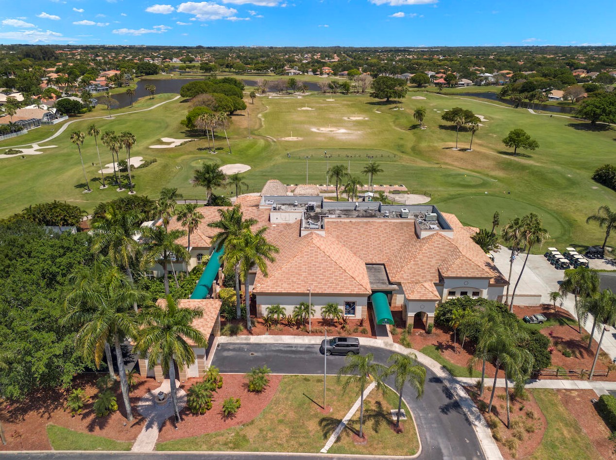 5989 Las Colinas Cir, Lake Worth FL  33463-6558 exterior