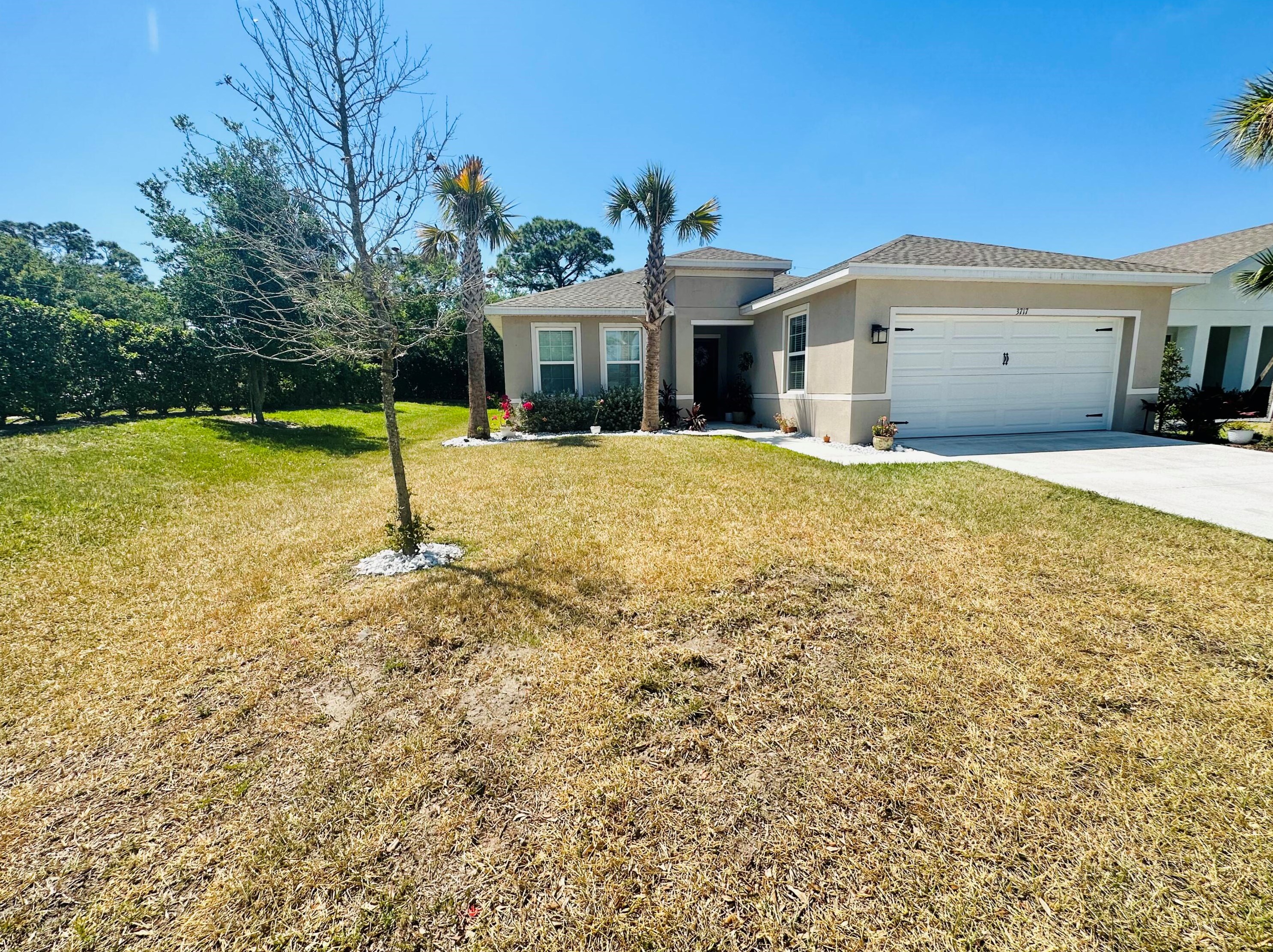 3717 Bennington Ln, Fort Pierce FL exterior
