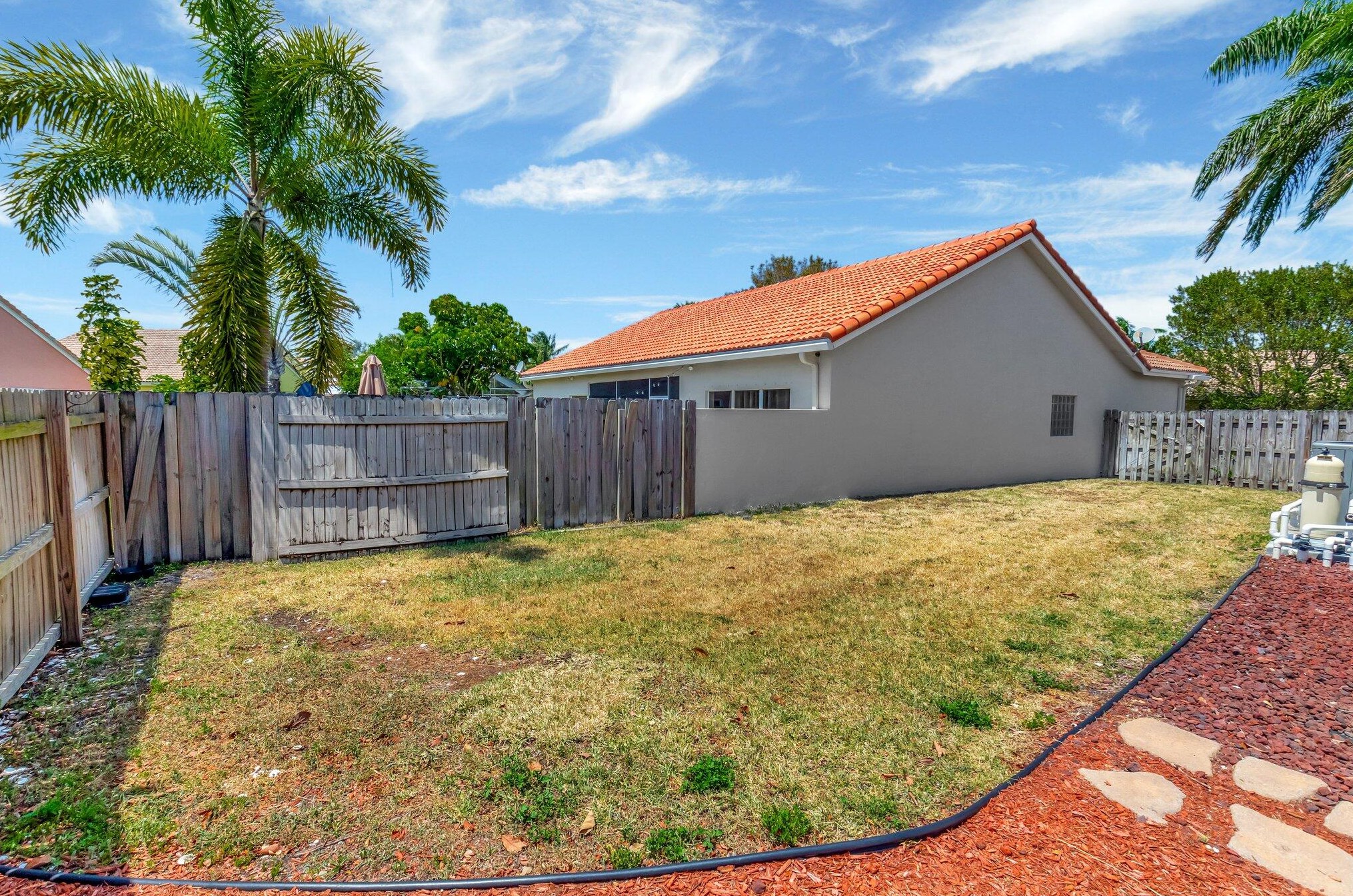 9293 Cove Point Cir, Boynton Beach FL  33472-2765 exterior