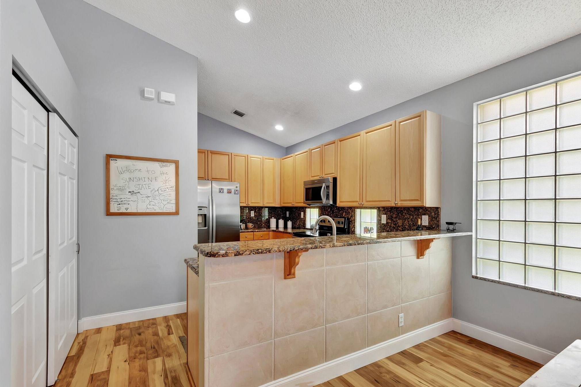 9293 Cove Point Cir, Boynton Beach FL  33472-2765 exterior